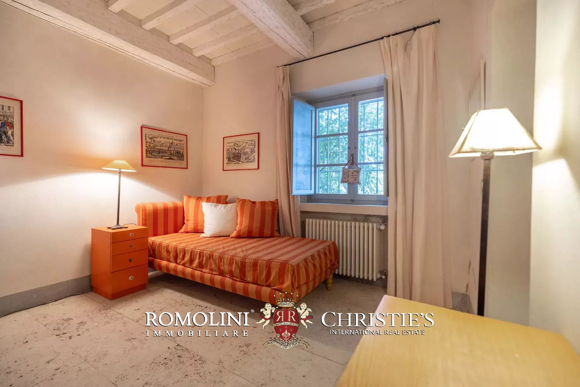EQUESTRIAN SEA VIEW WINE ESTATE WITH VINEYARDS FOR SALE CLOSE TO BOLGHERI, TUSCANY