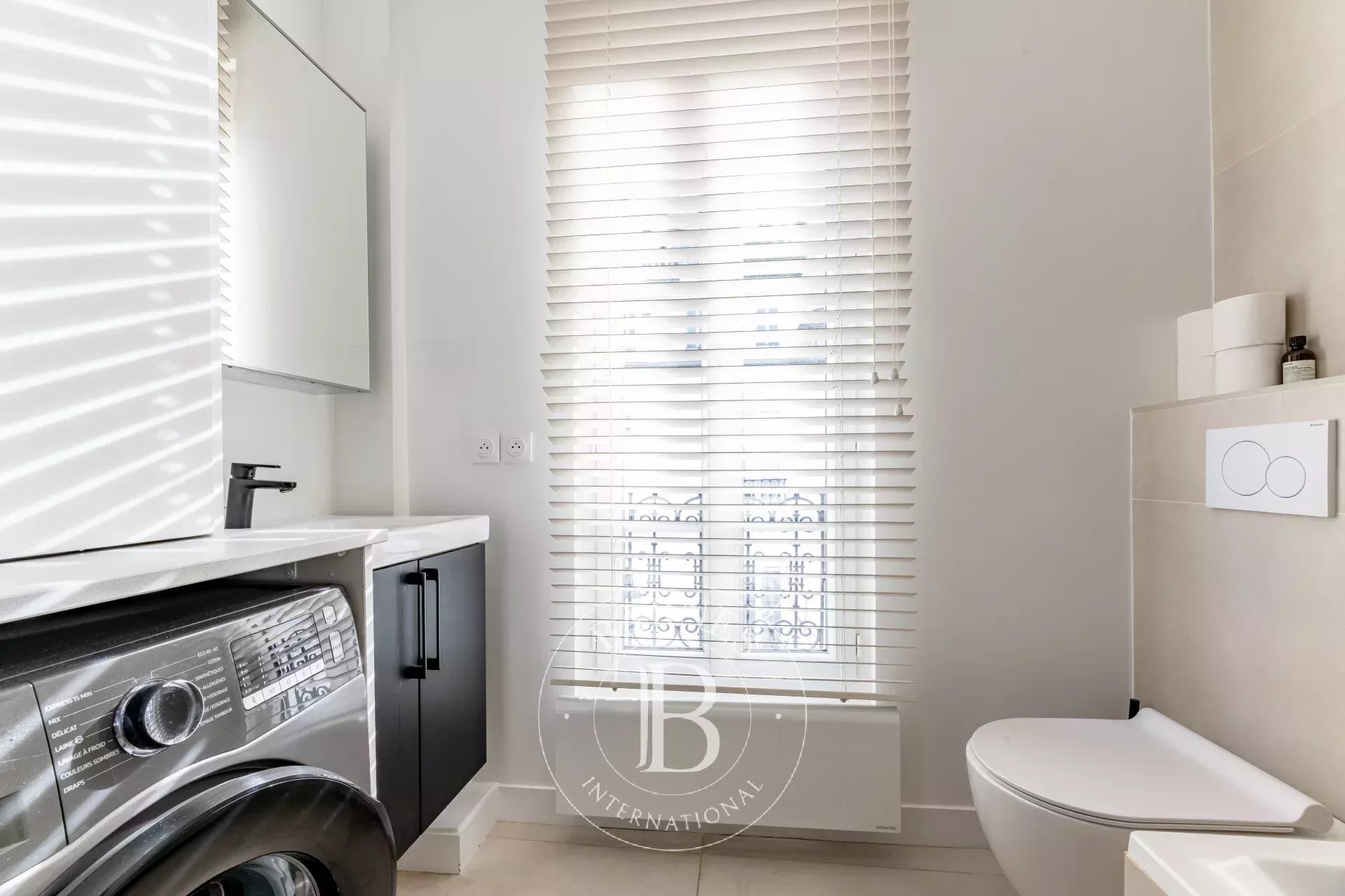 Daire Paris 18ème - picture 11