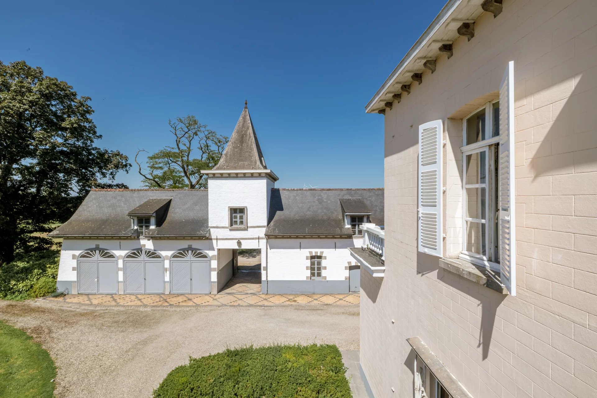 Élégant manoir historique au cœur d’un parc de près de 2ha