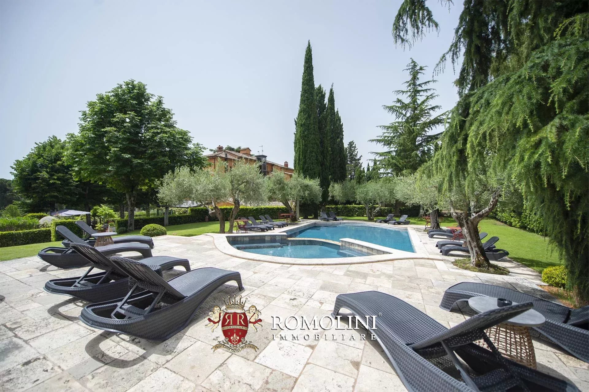 12 Bedroom Villa/Townhouse's Image 19