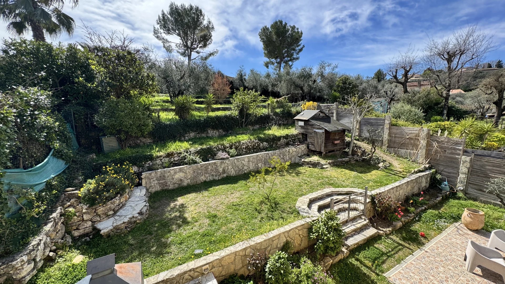 Villa avec piscine et garage