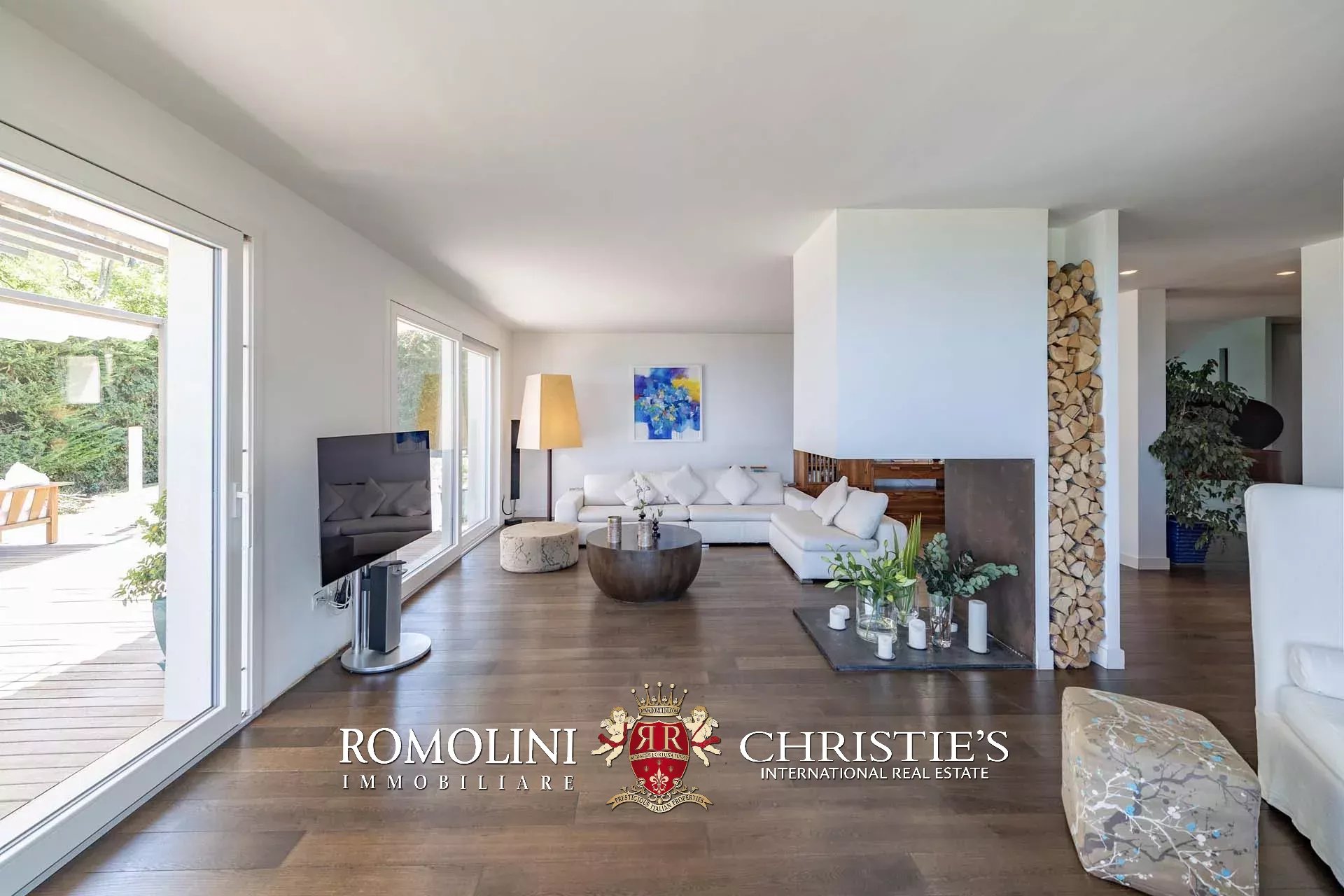 6 Bedroom Villa/Townhouse's Image 31