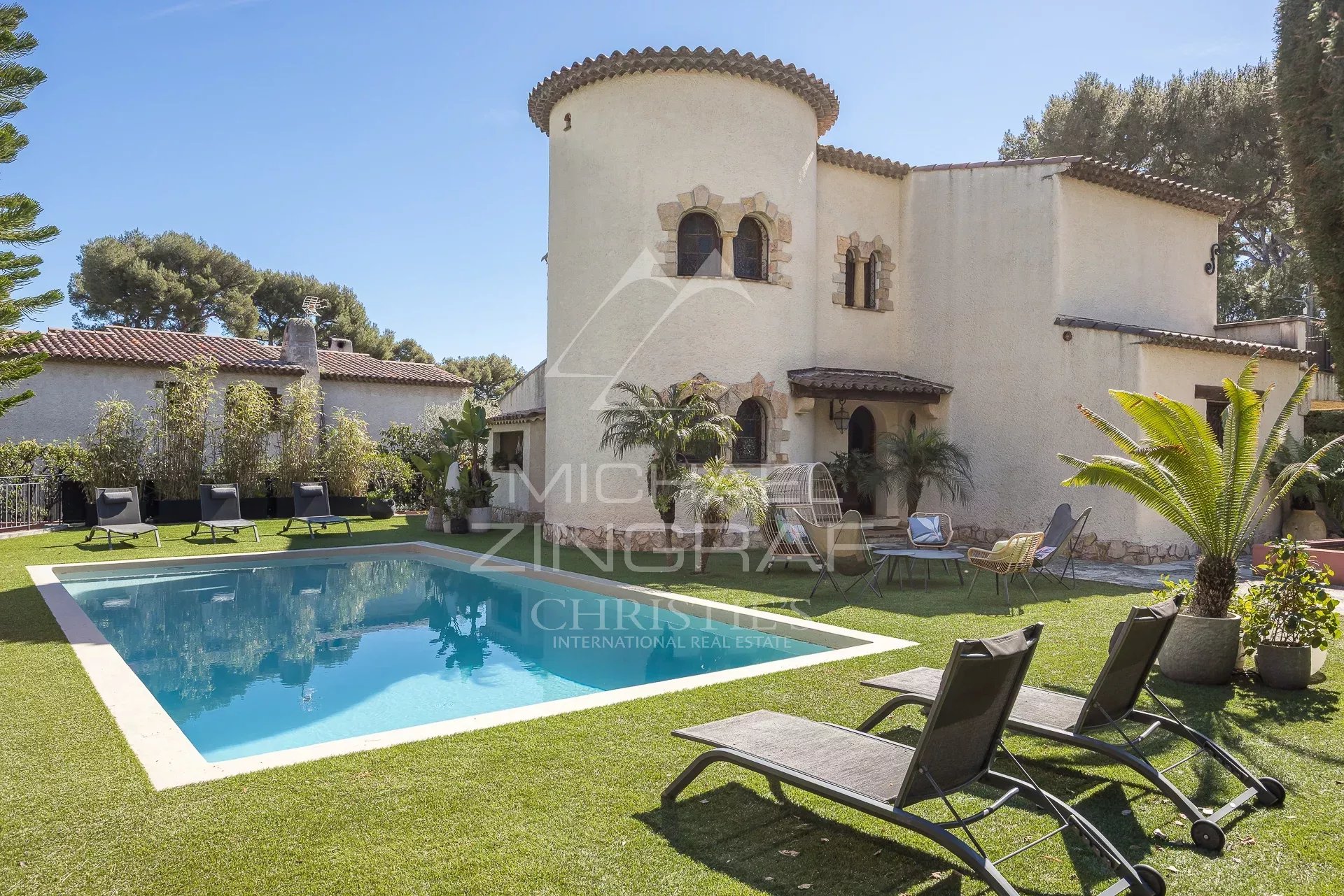 4 Bedroom Villa/Townhouse's Image 12