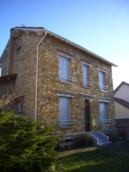 CHAMBOURCY  LOCATION MAISON
