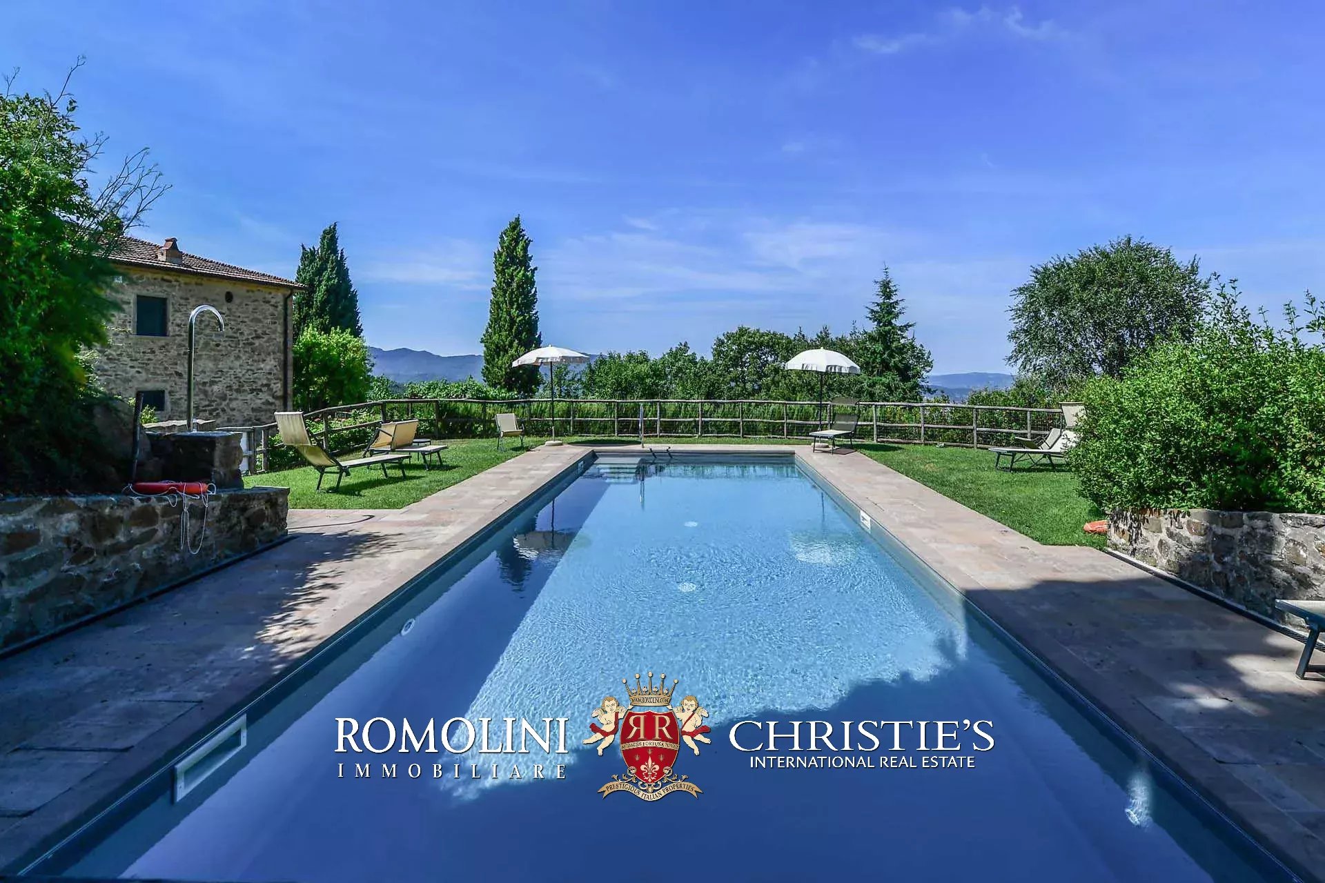 16 Bedroom Vineyard's Image 45