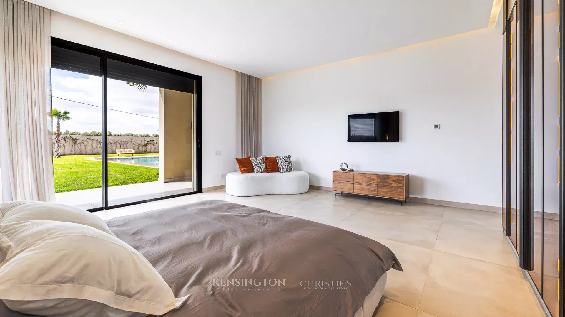 4 Bedroom Villa/Townhouse's Image 38