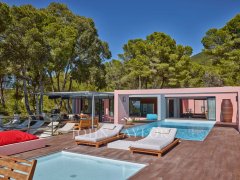 Luxury Japanese-Style Villa for Sale in Cala Vedella, Ibiza — photo 2 of 7