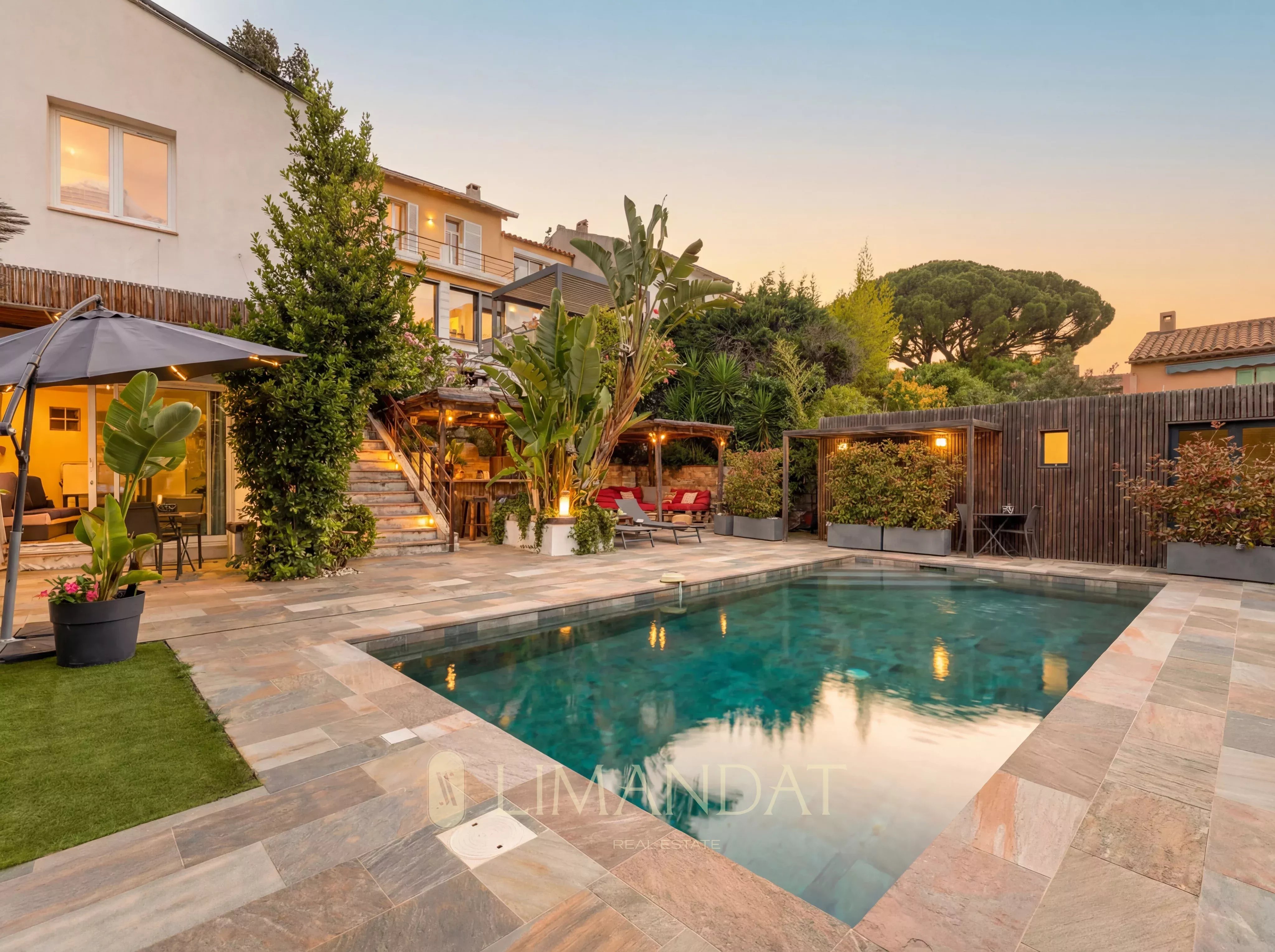 CANNES - VILLA PROCHE CENTRE VILLE