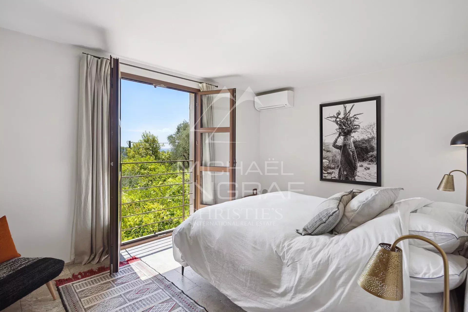 5 Bedroom Villa/Townhouse's Image 6