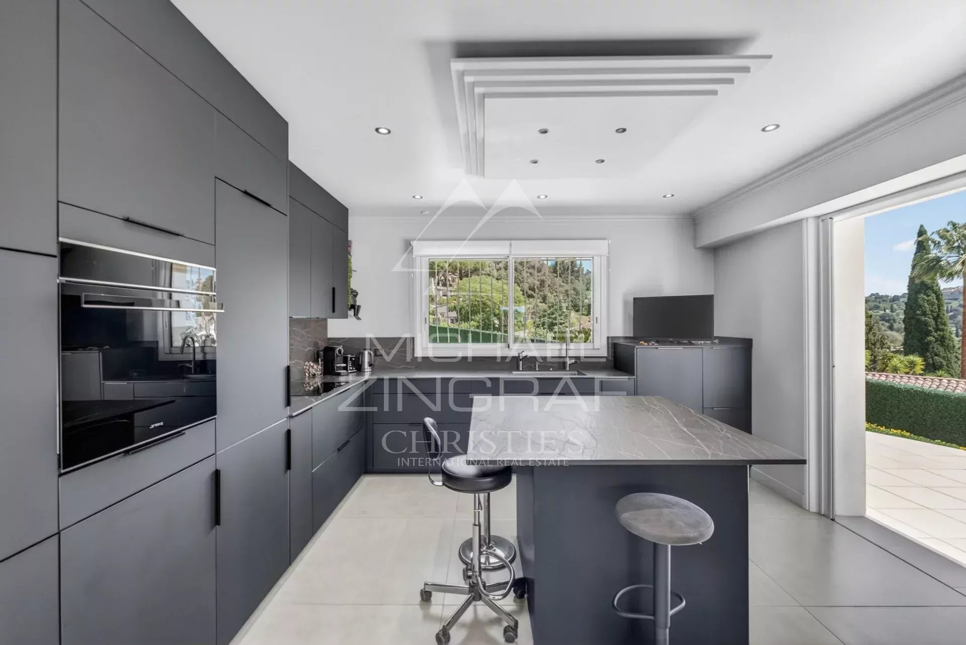 3 Bedroom Villa/Townhouse's Image 8