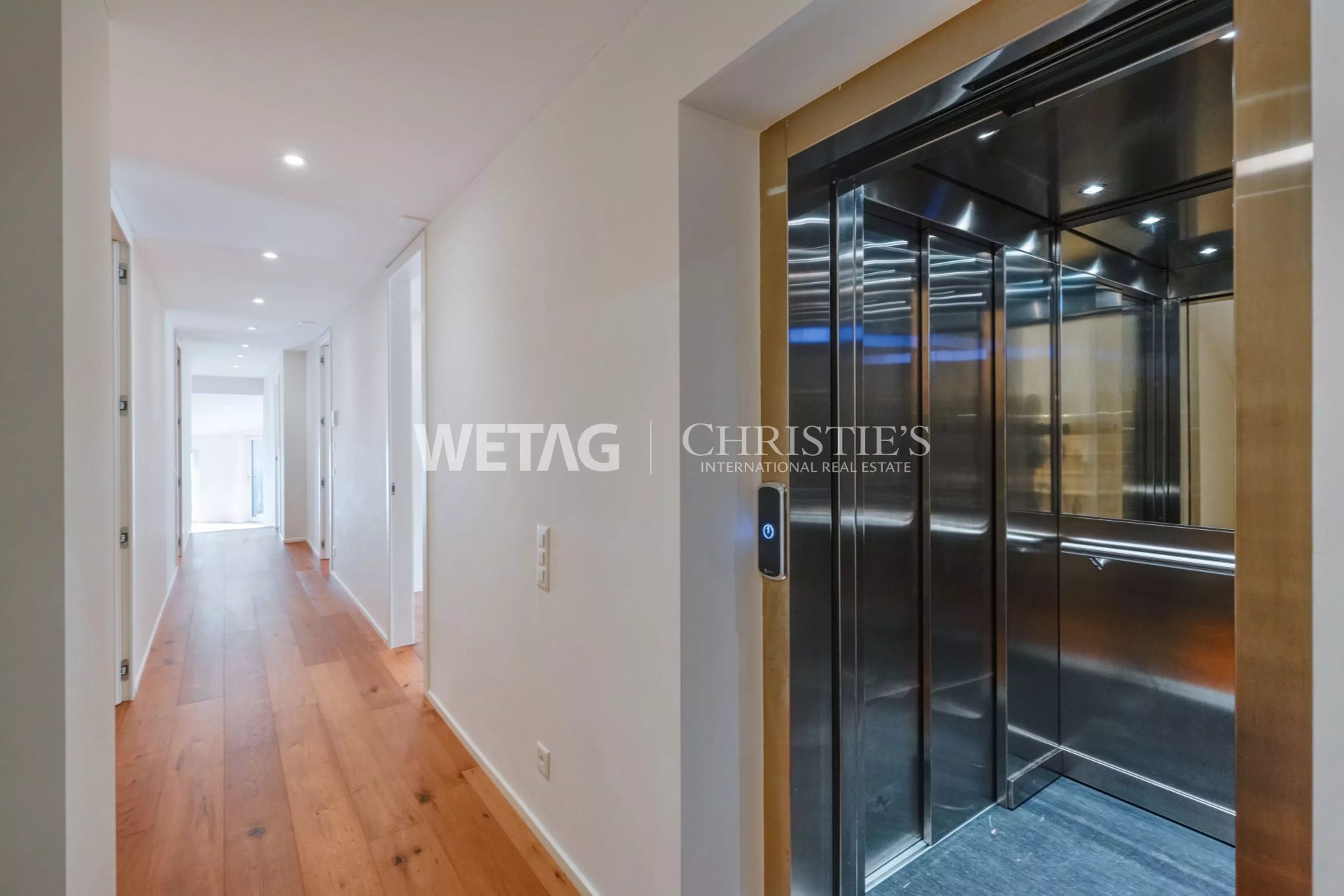 4 Bedroom Villa/Townhouse's Image 9
