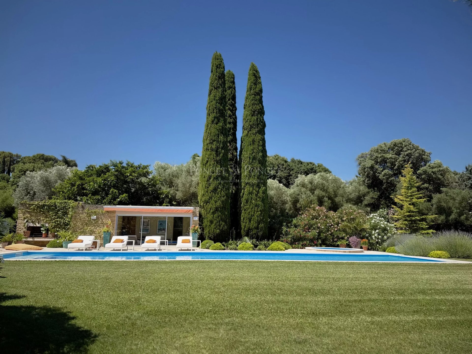 5 Bedroom Villa/Townhouse's Image 23