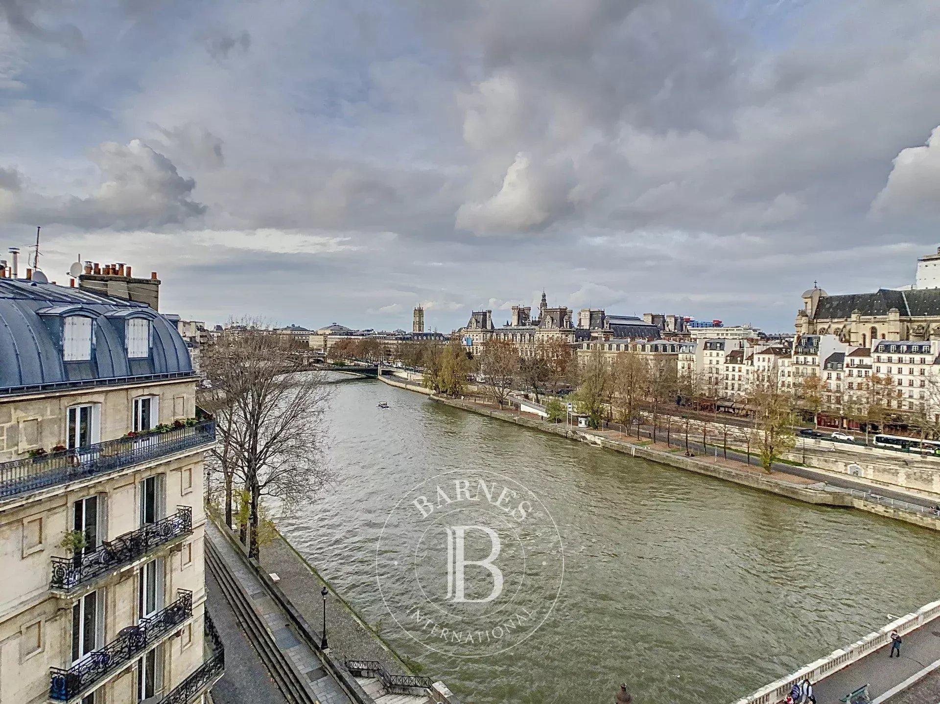 Apartment Paris 75004  -  ref 83642472 (picture 2)