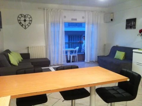 Deux pièces avec grand balcon