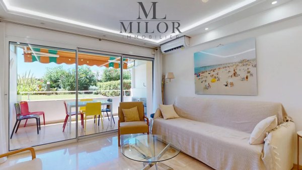 3-ROOM APARTMENT - BRIGHT - TERRACE - PRIVATE PARKING — photo 3
