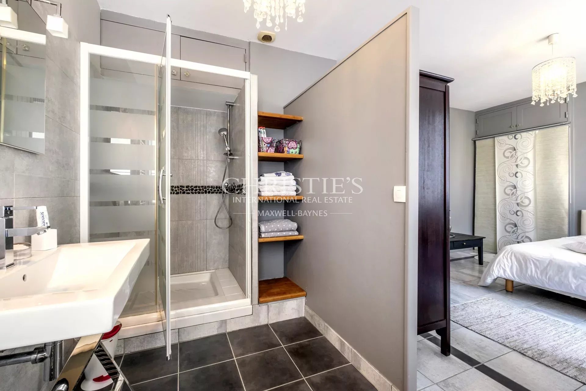 4 Bedroom Villa/Townhouse's Image 11