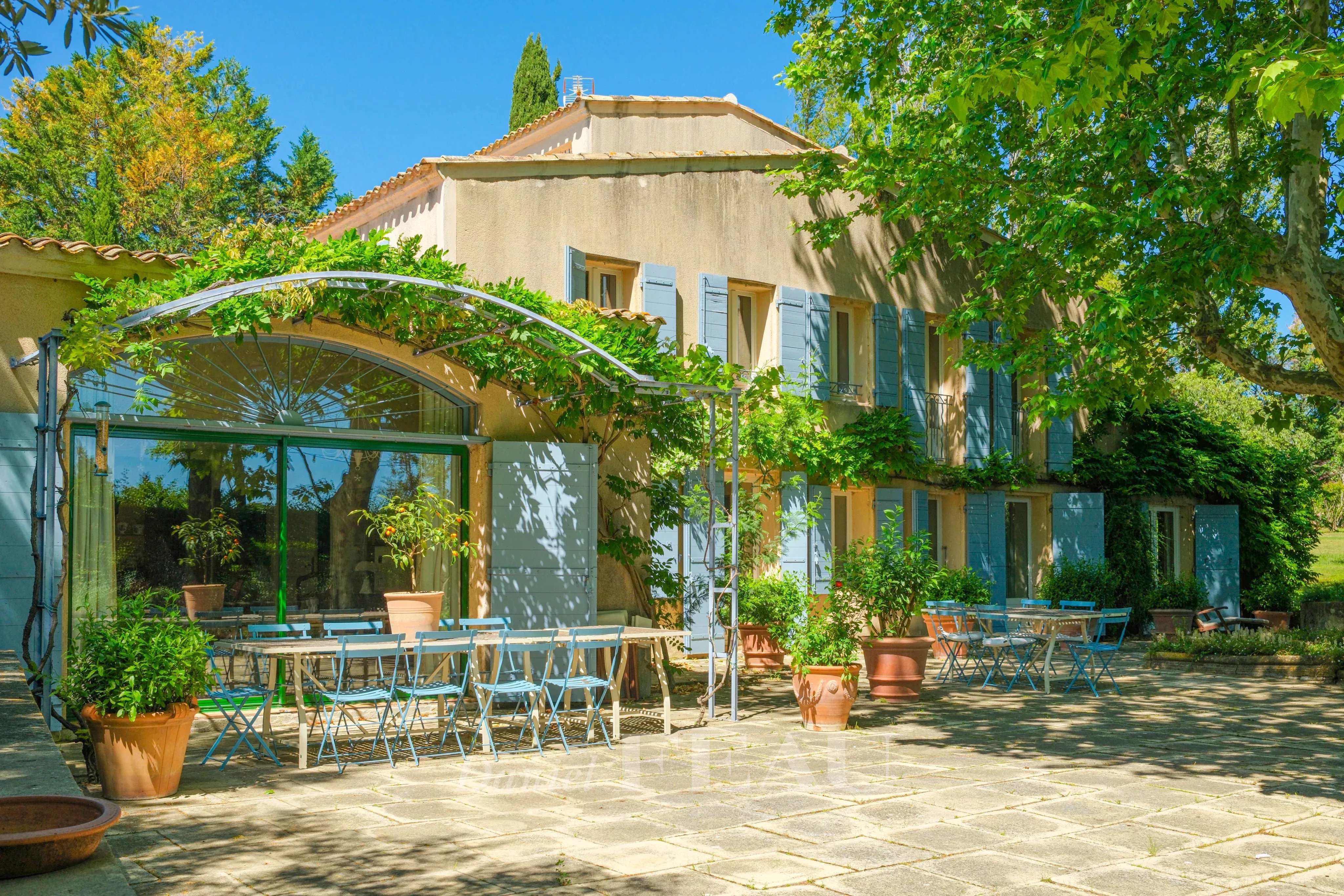 Aix en Provence  -  An exceptional family home