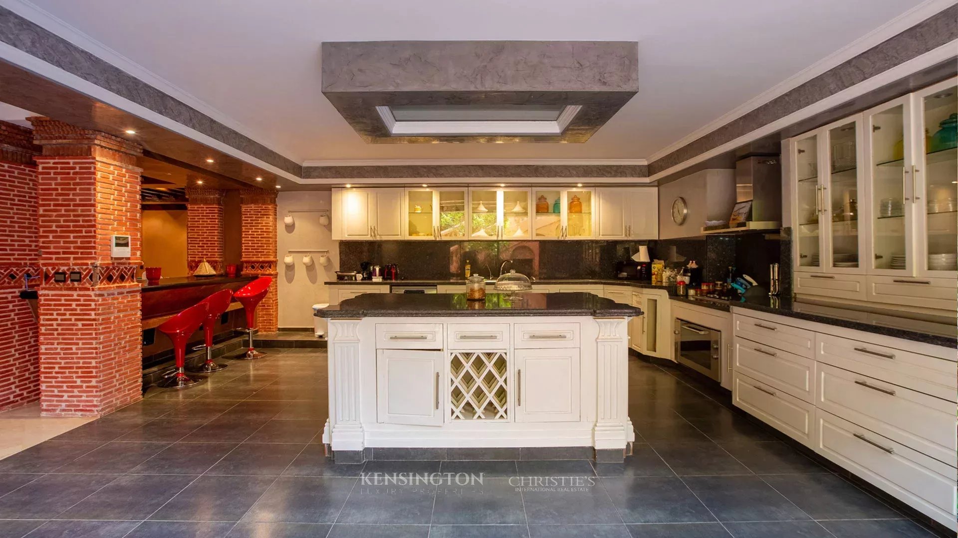 5 Bedroom Villa/Townhouse's Image 34