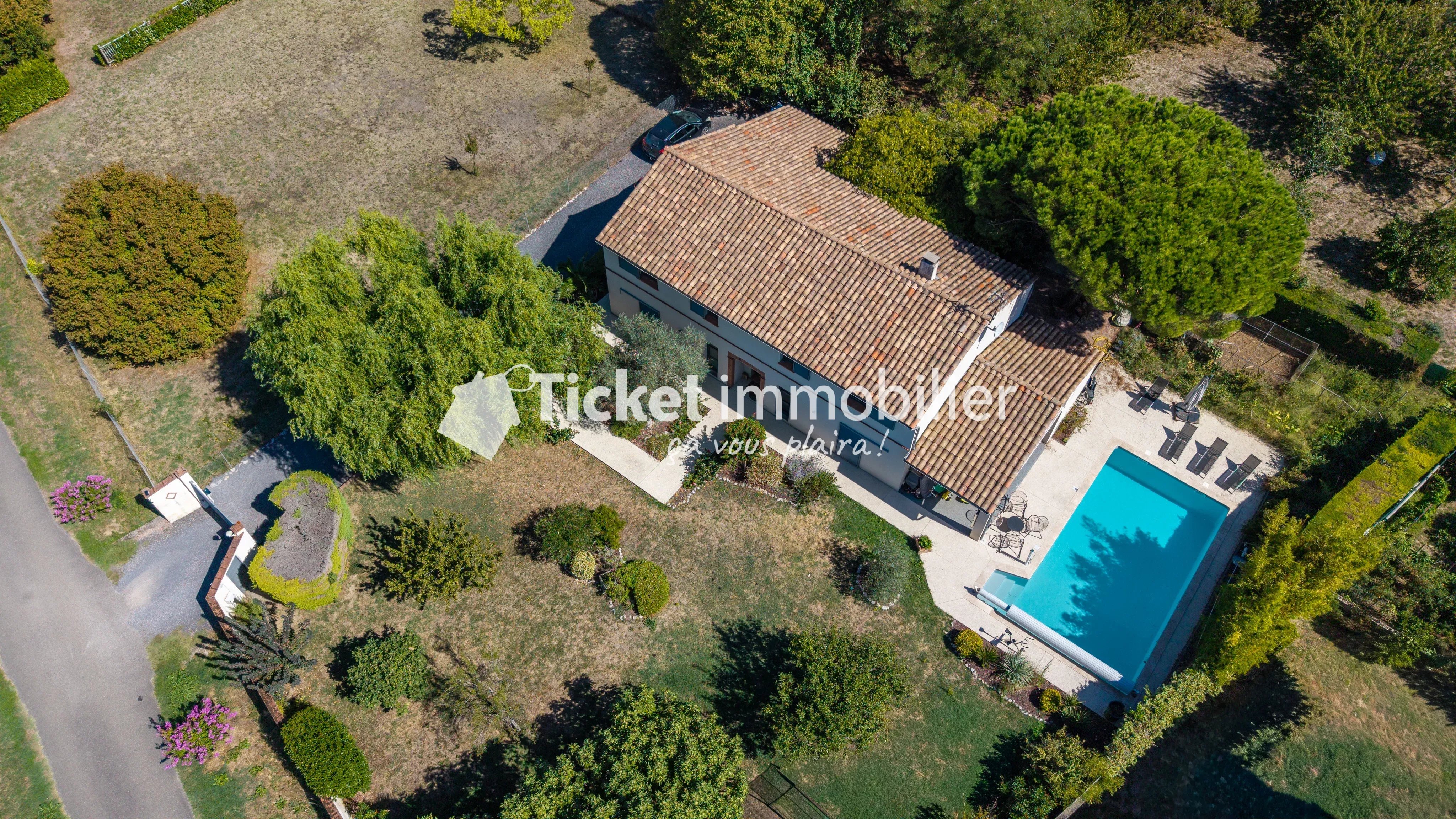 MAISON T7 235m2 AVEC PISCINE, GARAGE, TERRAIN ARBORE DE 1480m2, POMPE A CHALEUR NEUVE, DPE A, PROCHE TOULOUSE ETC ... — photo 3