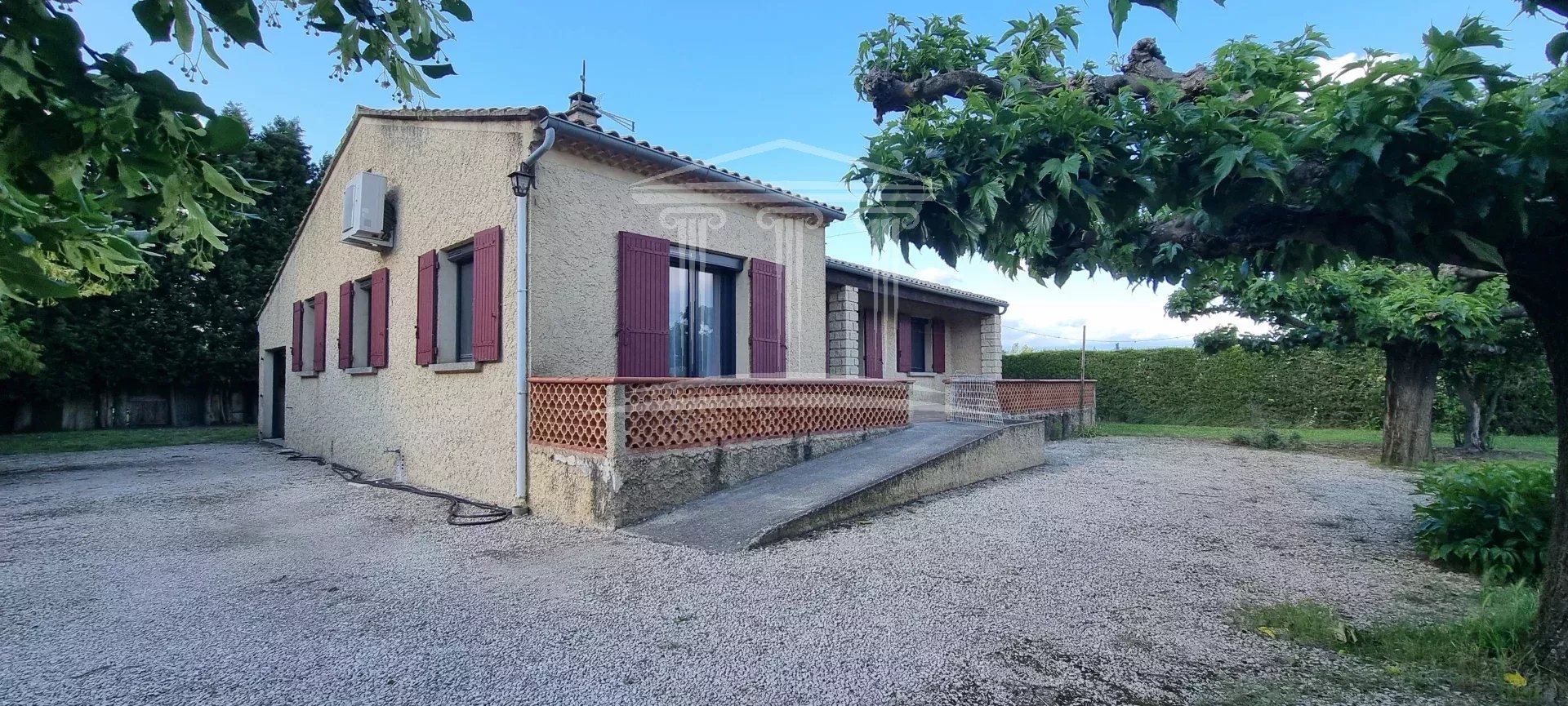 Agence immobilière de 