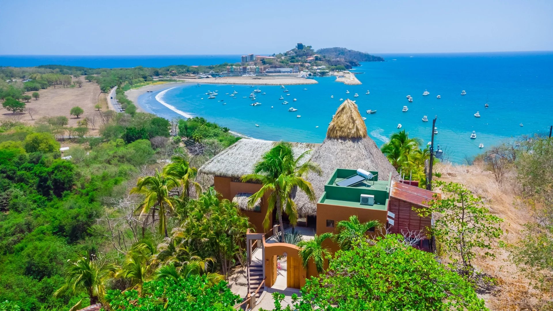 2 belles maisons de style méditerranéen avec vue panoramique sur la mer