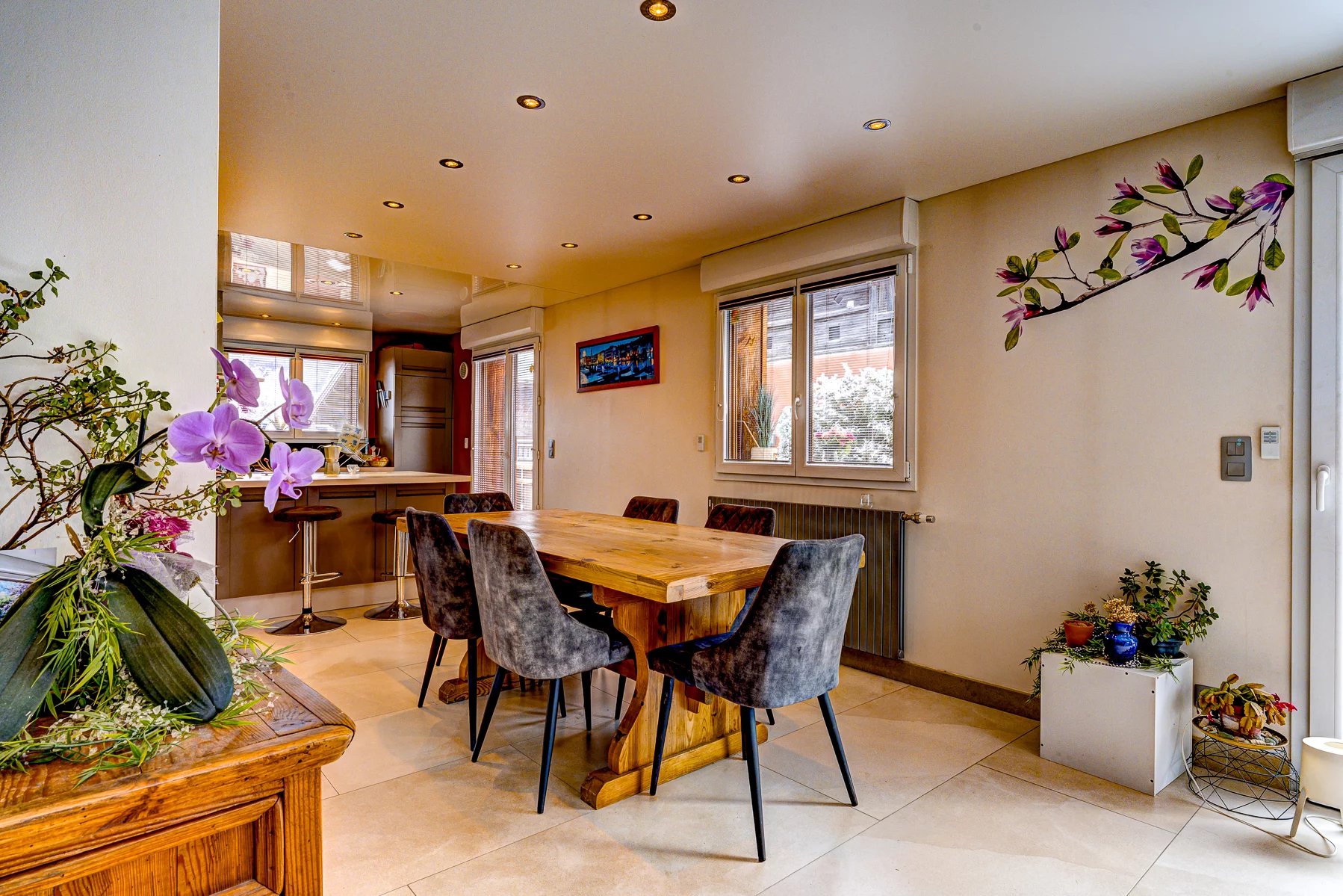 Photo of LES HOUCHES - A 3 bedroom chalet with independent 1 bedroom apartment