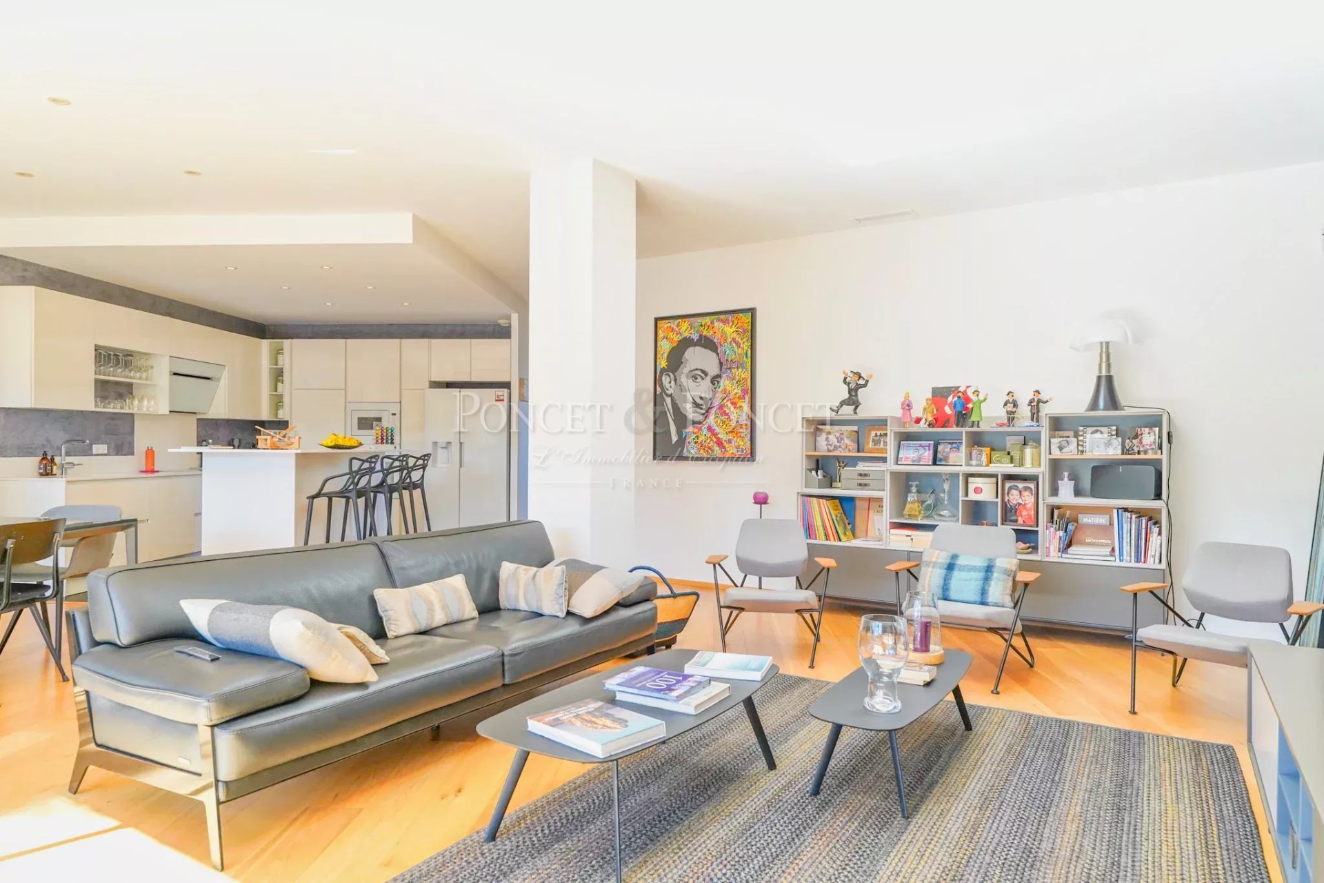 5 Bedroom Villa/Townhouse's Image 9