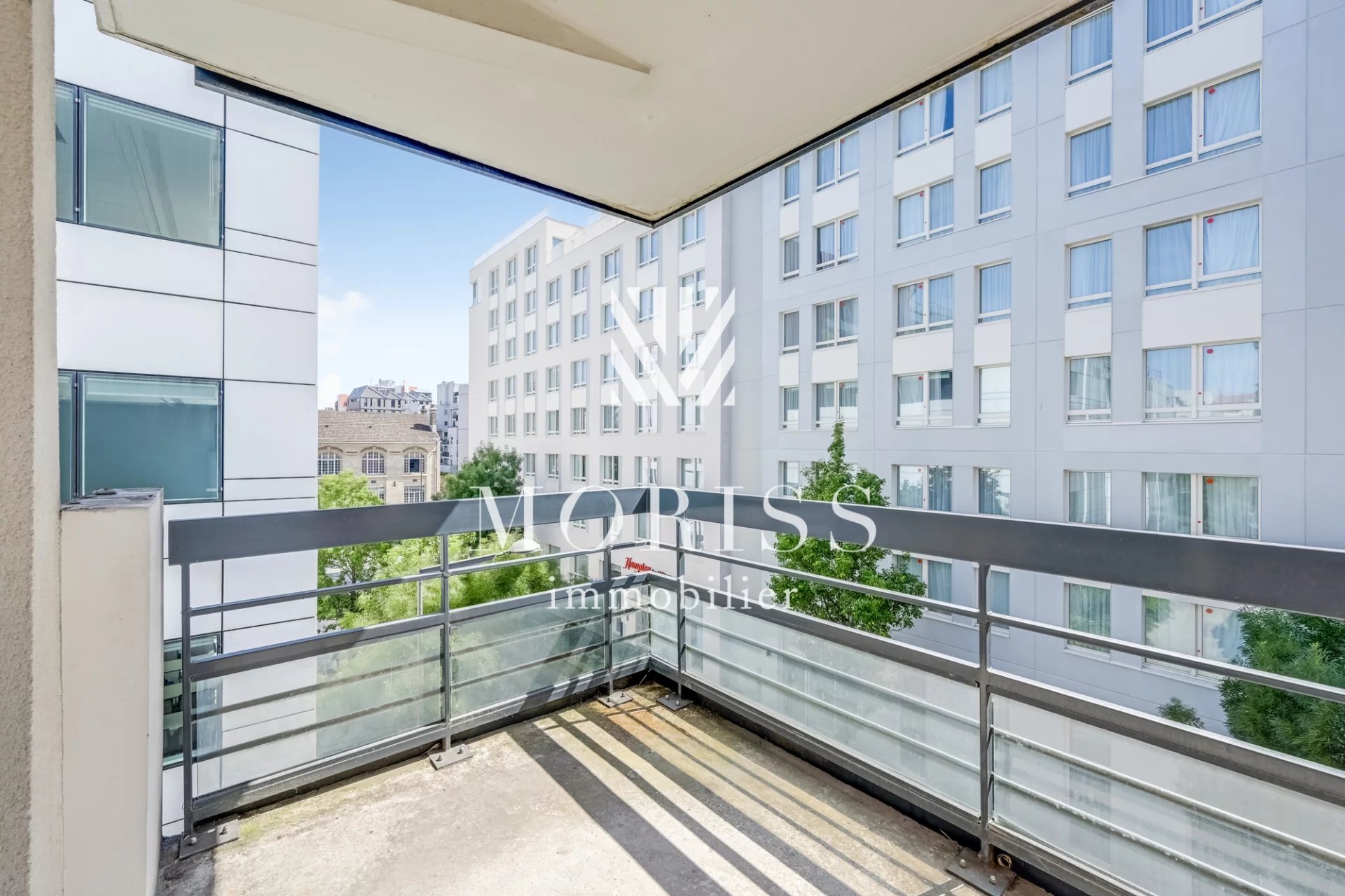 APPARTEMENT 3 PIÈCES AVEC TERRASSE – LUMINEUX – PROCHE LIGNE 14 - Image Array