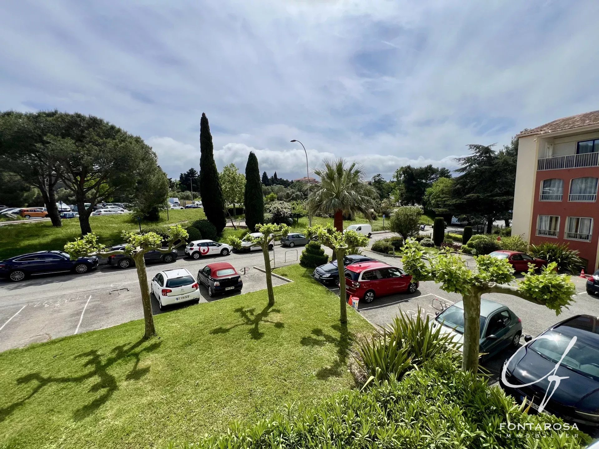 Agence immobilière de 