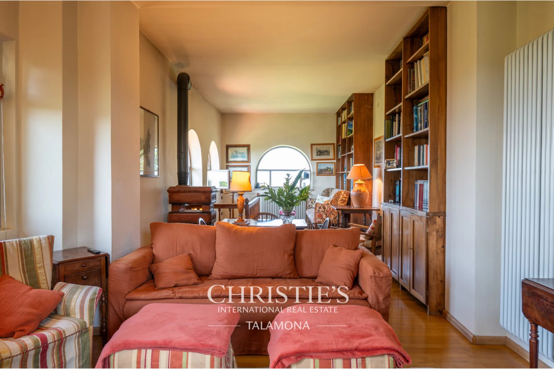 10 Bedroom Villa/Townhouse's Image 69