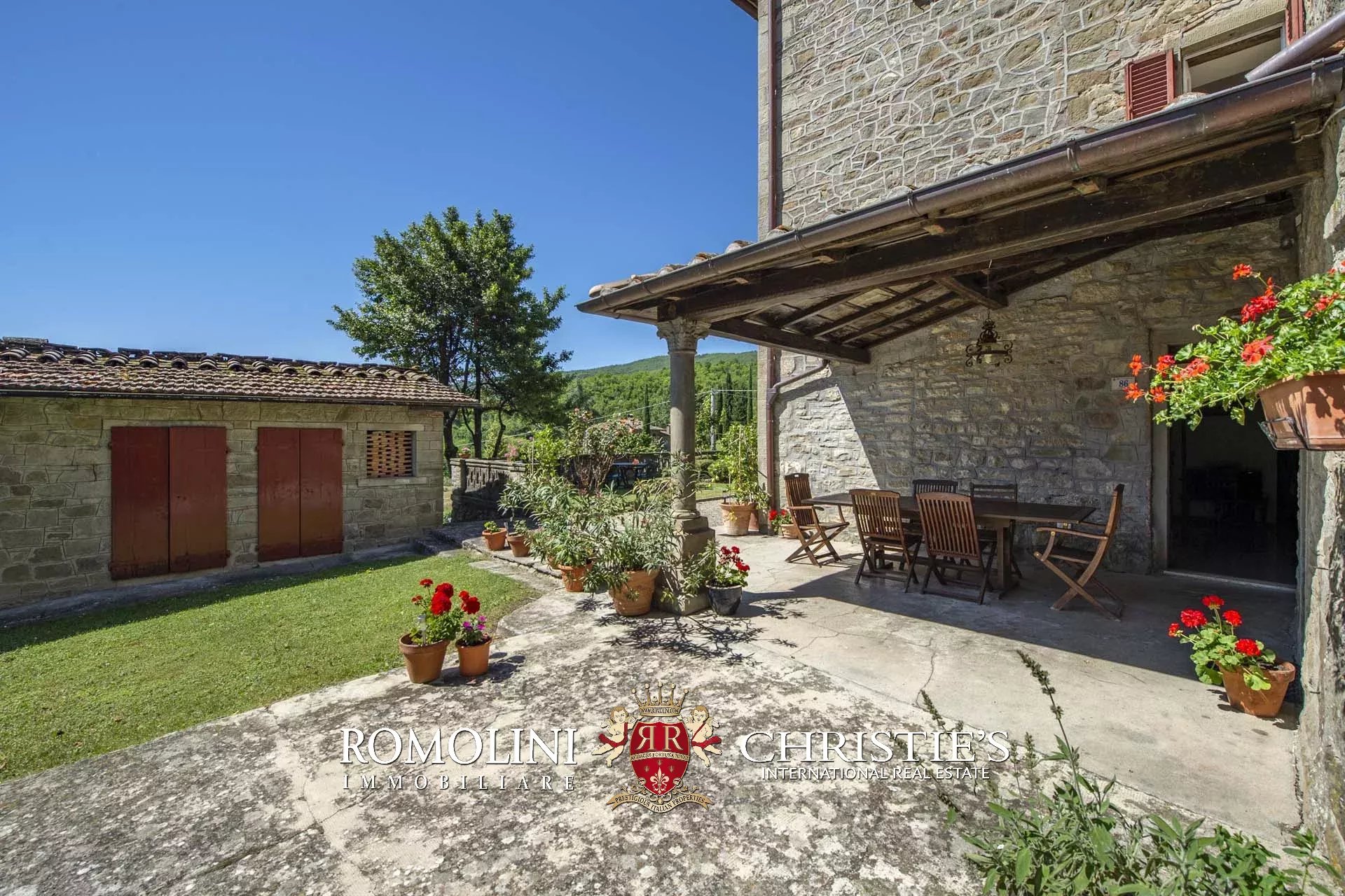 10 Bedroom Villa/Townhouse's Image 15