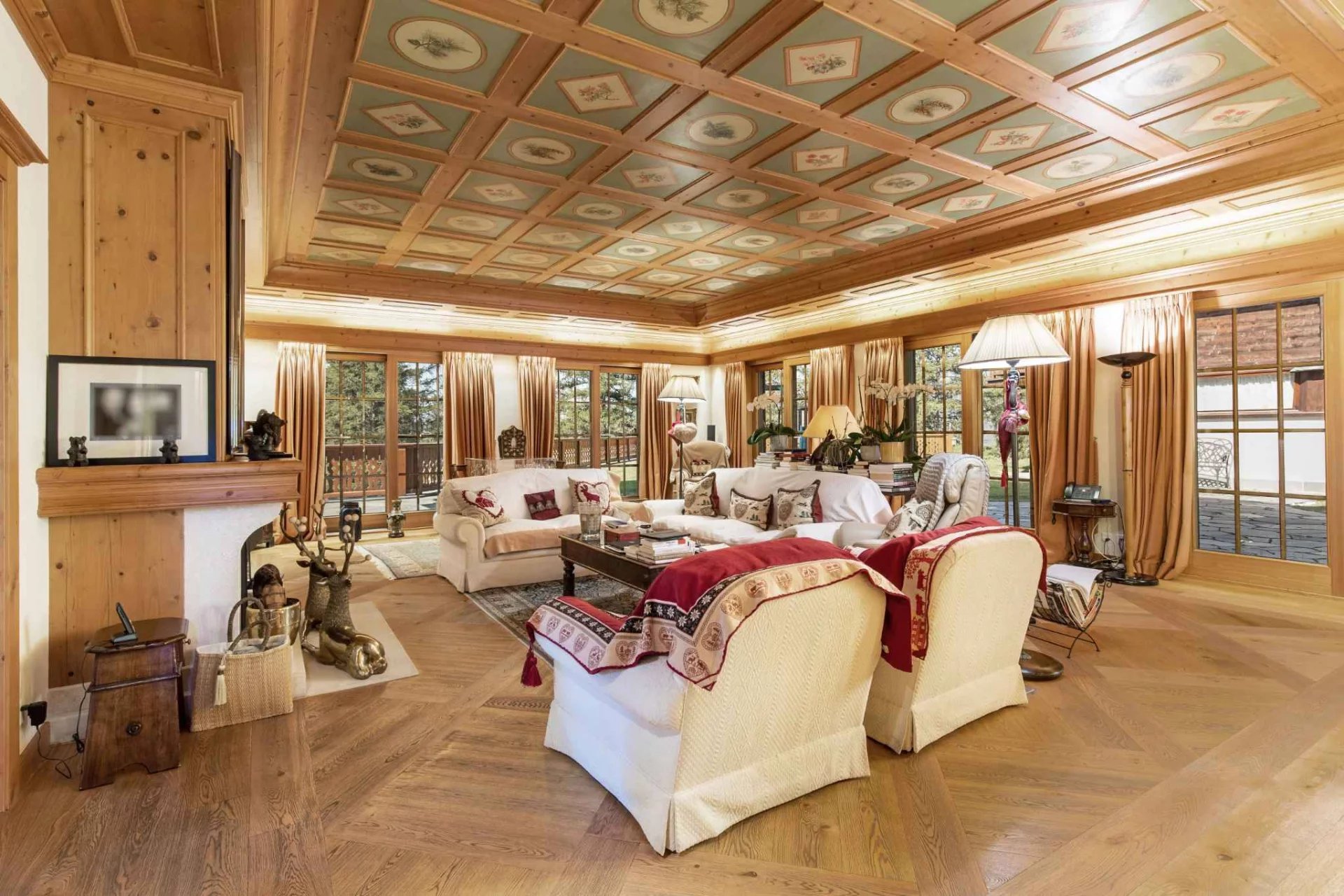 Private listing, do not publish - Exceptional Property in the Heart of Valais in Crans-Montana