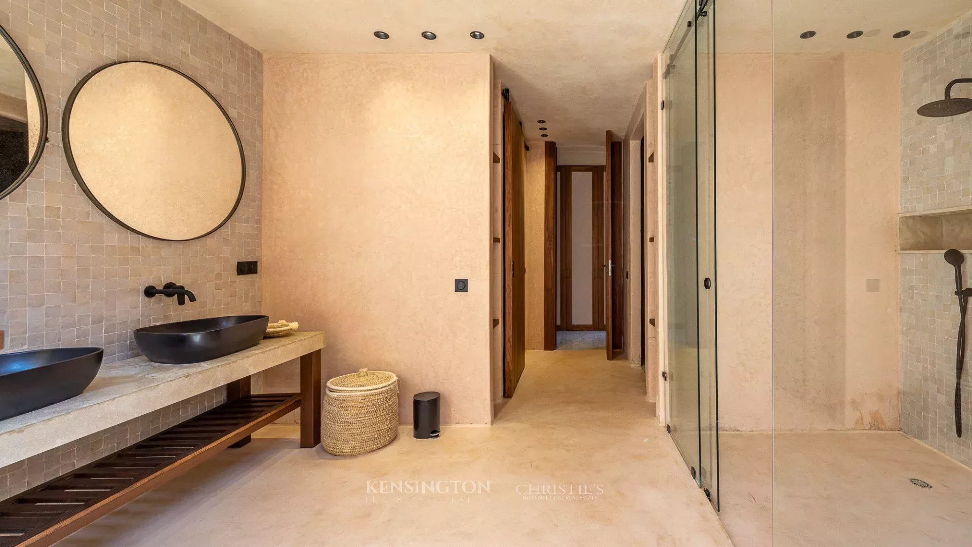 5 Bedroom Villa/Townhouse's Image 24