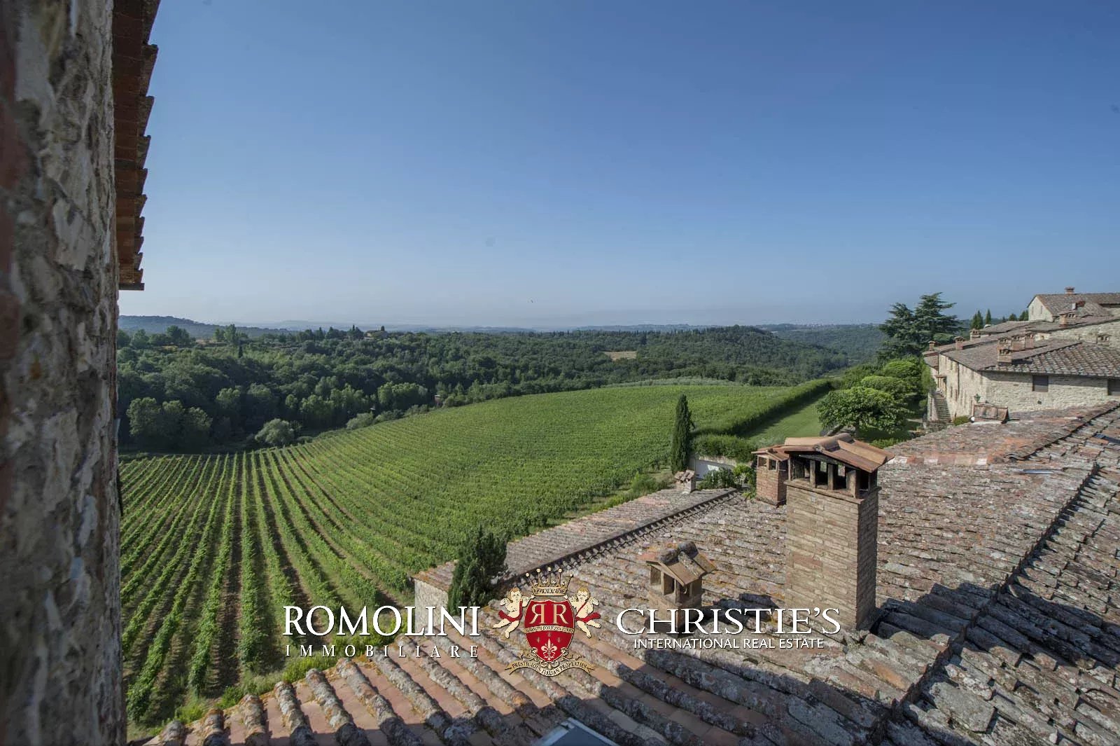 20 Bedroom Vineyard's Image 24