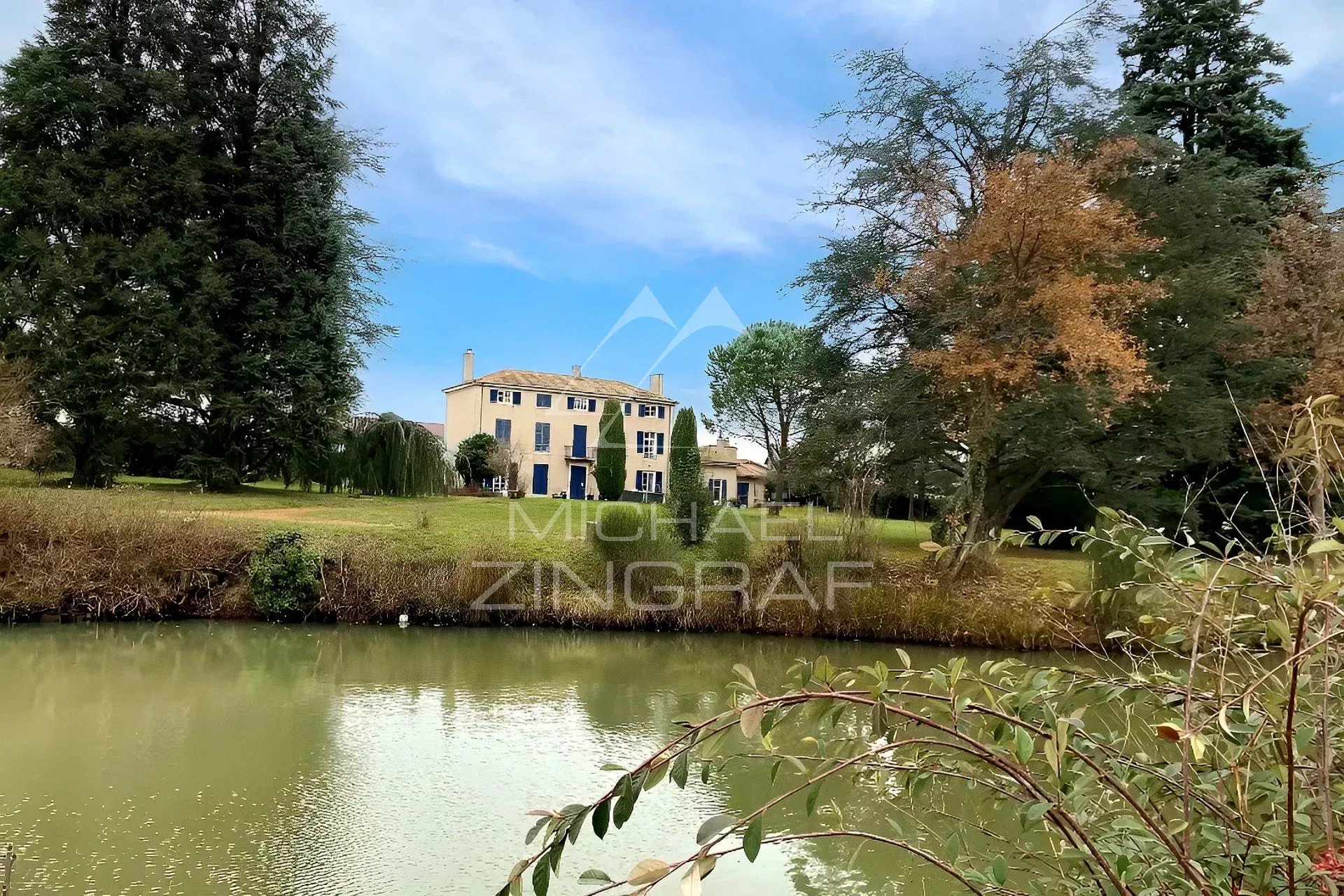Agence immobilière de 