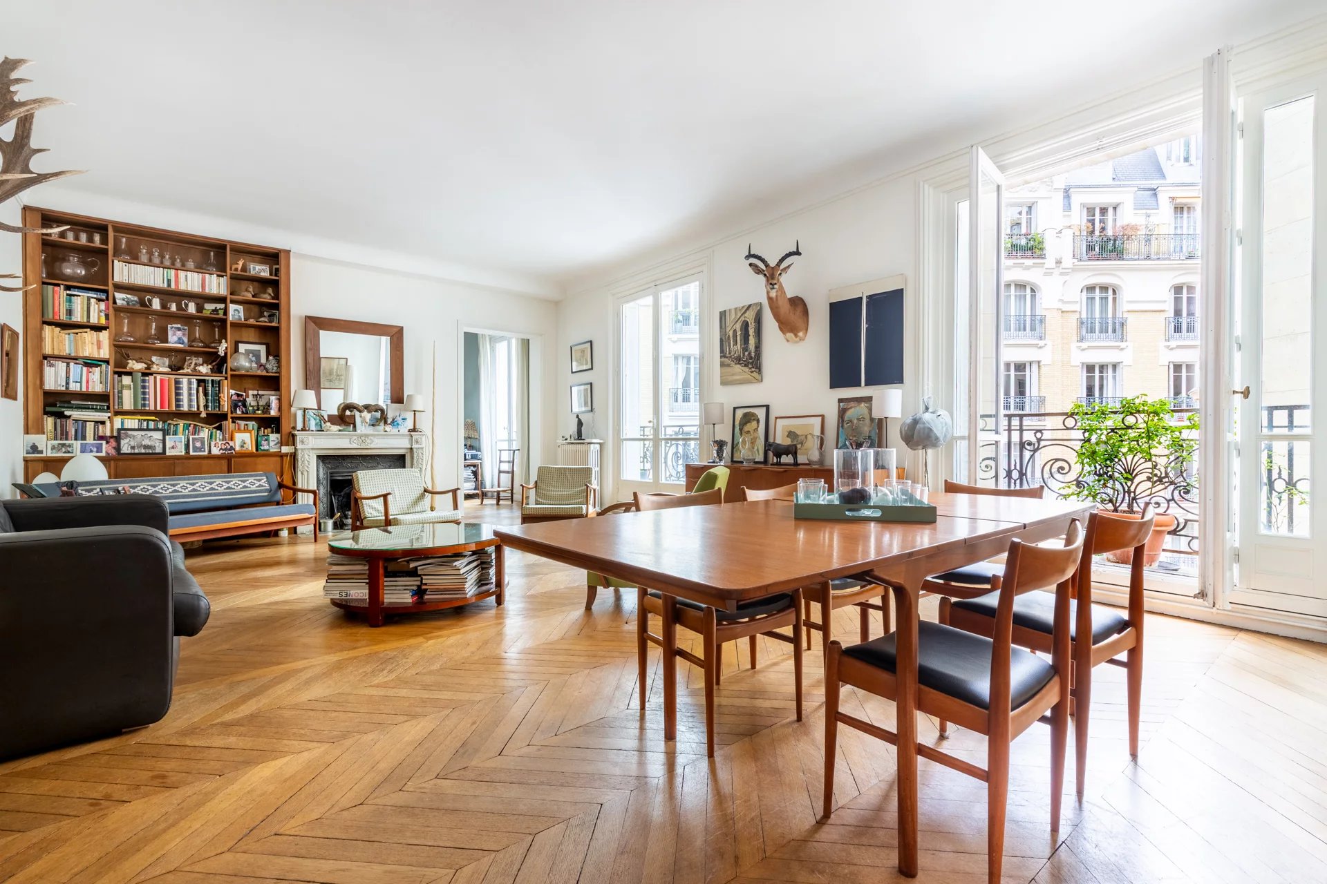 Appartement 6 pièces – Auteuil