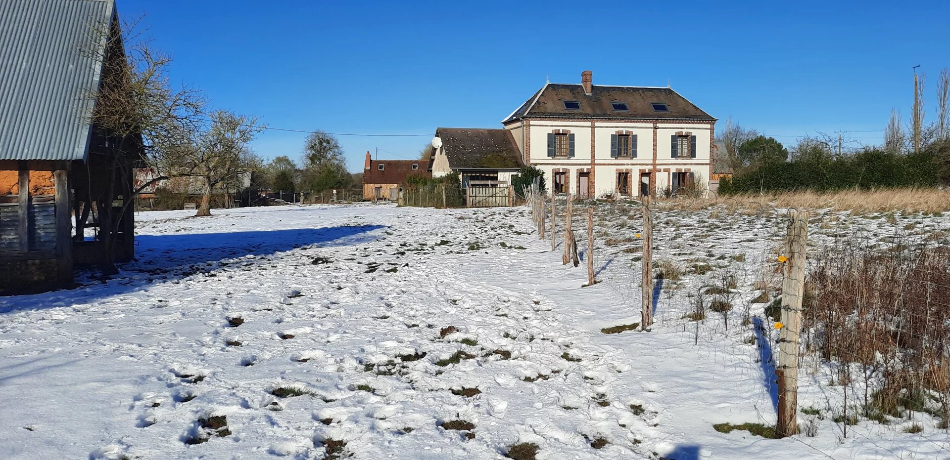 Agence immobilière de AGENCE DE LA BARRE EN OUCHE