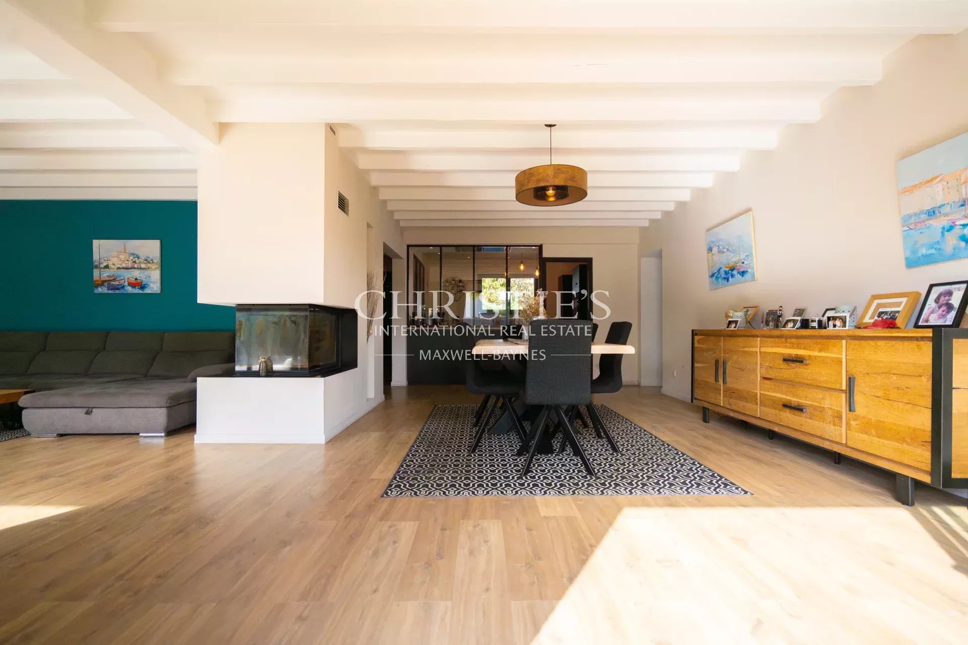 4 Bedroom Villa/Townhouse's Image 3