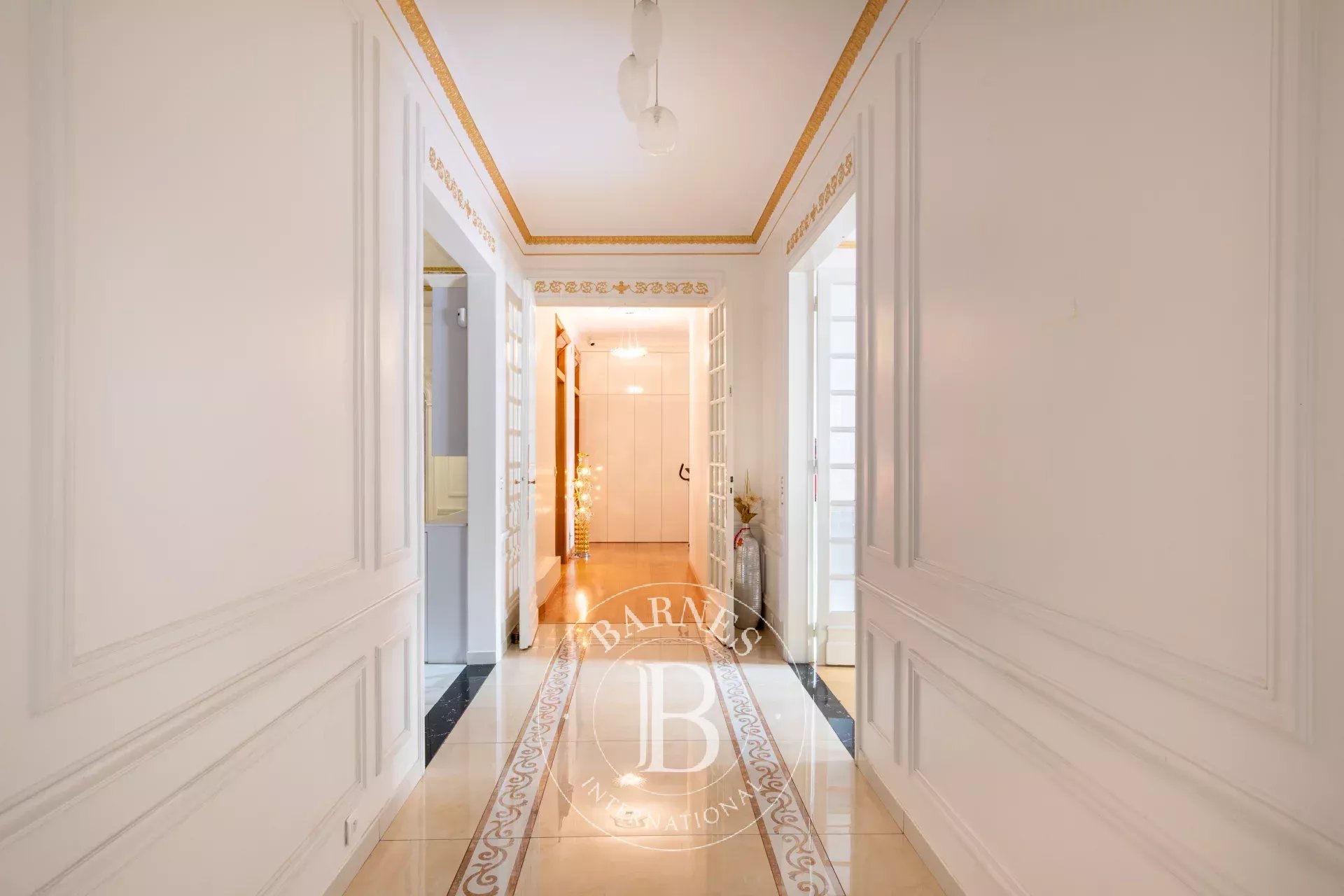 Daire Paris 3ème - picture 12