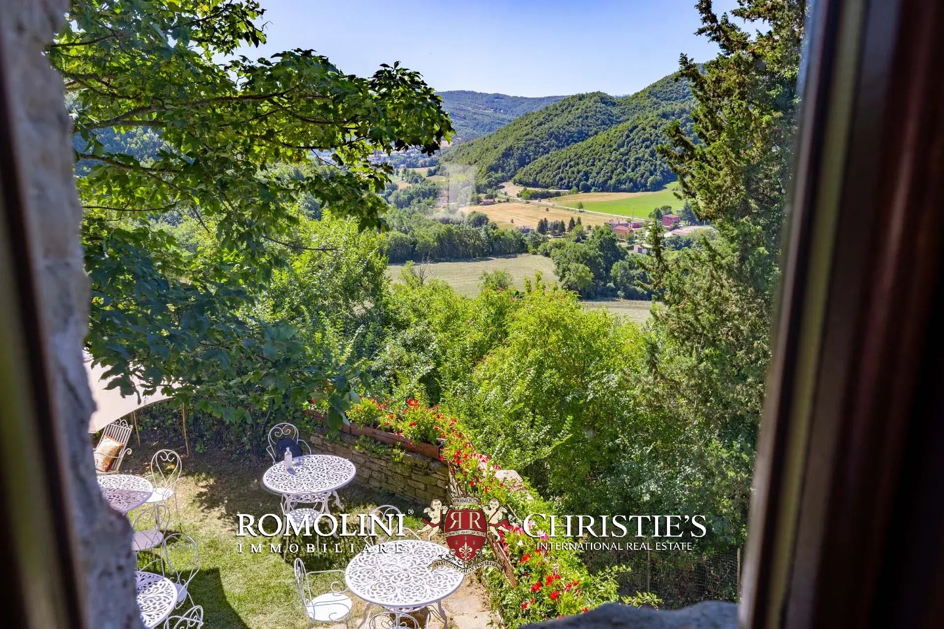 10 Bedroom Chateau's Image 21