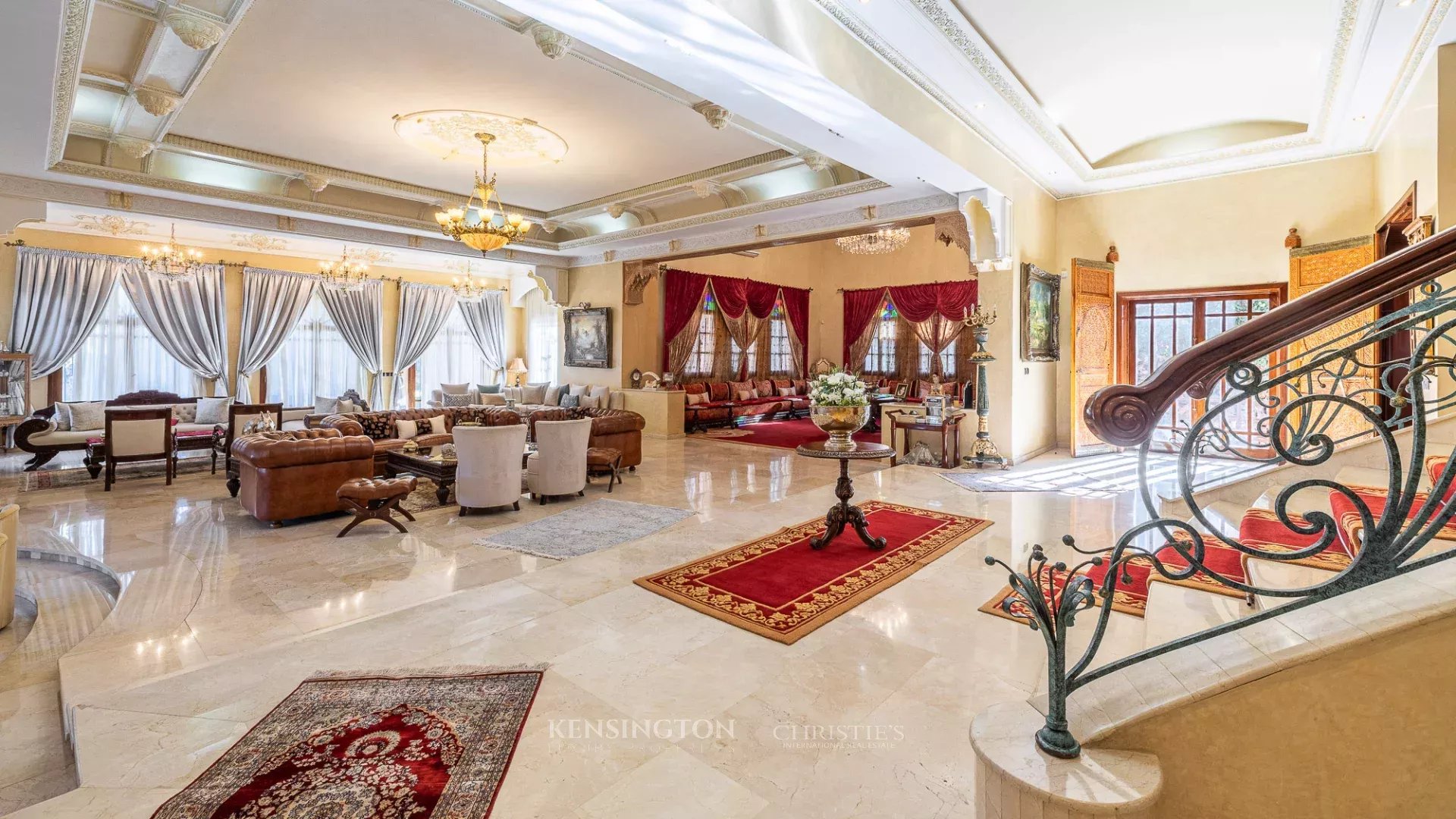 6 Bedroom Villa/Townhouse's Image 11