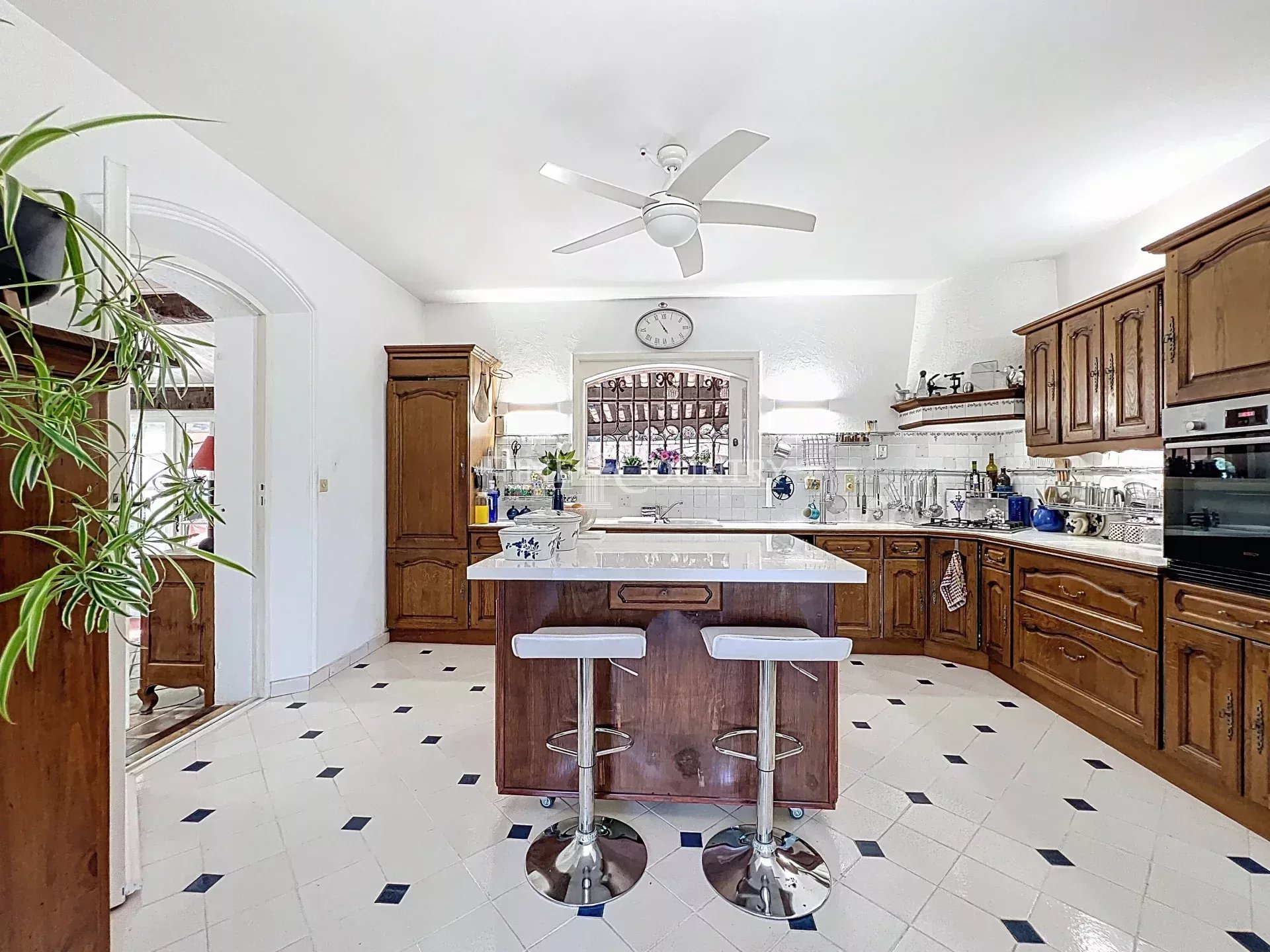 Photo of Provençal villa for sale in Auribeau-sur-Siagne