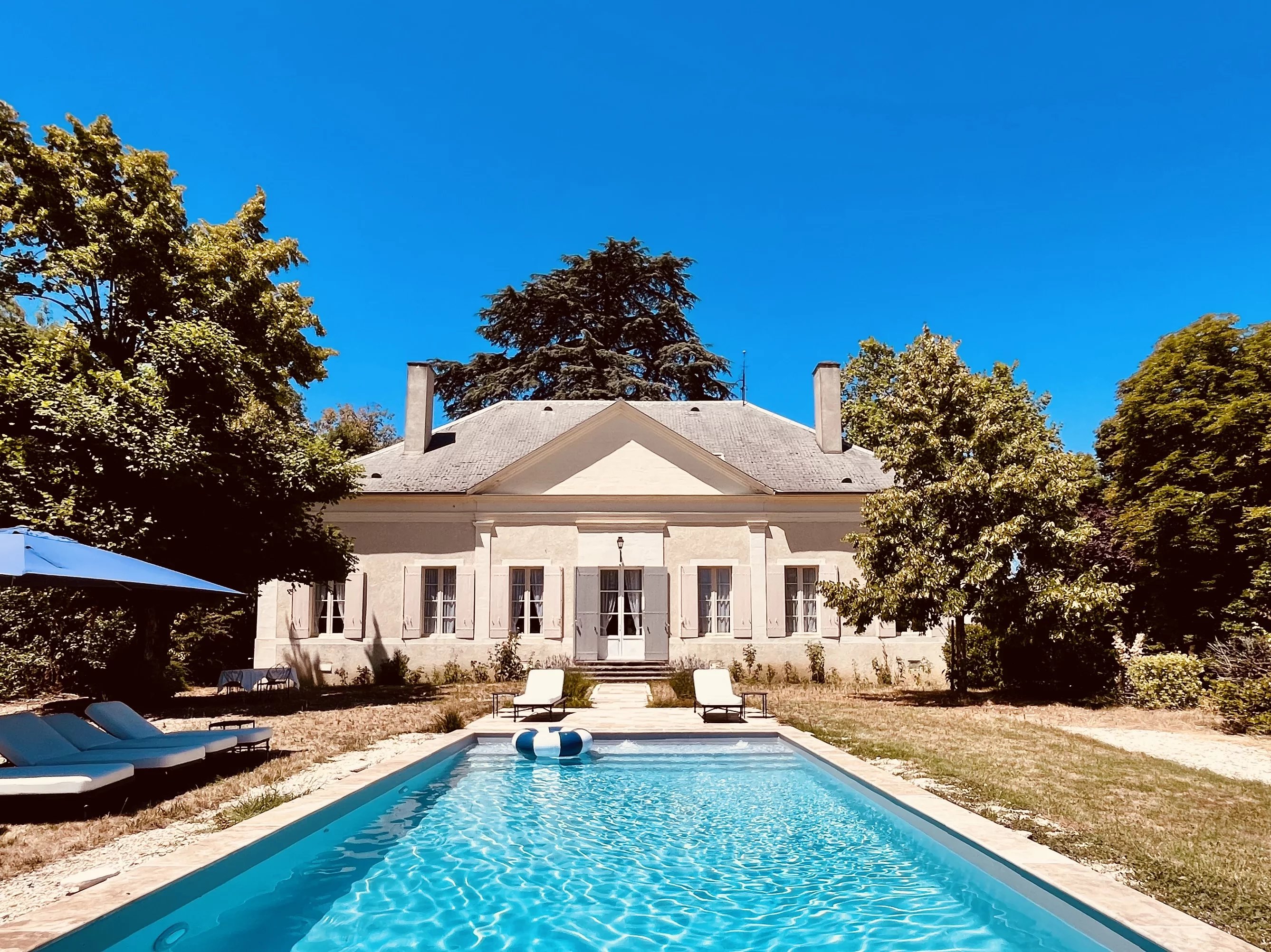 Historic Maison de Maître with Guest Cottage, Barns and Swimming Pool