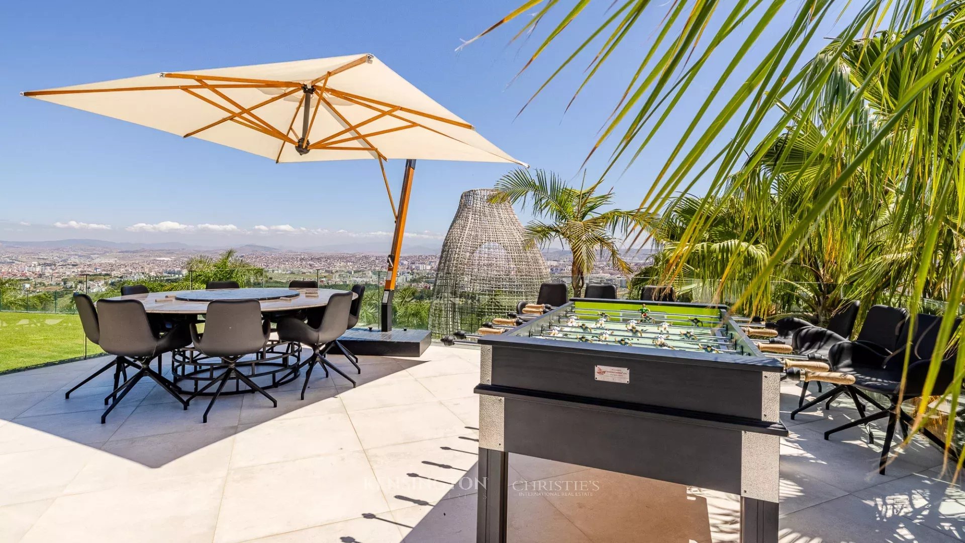 4 Bedroom Villa/Townhouse's Image 9