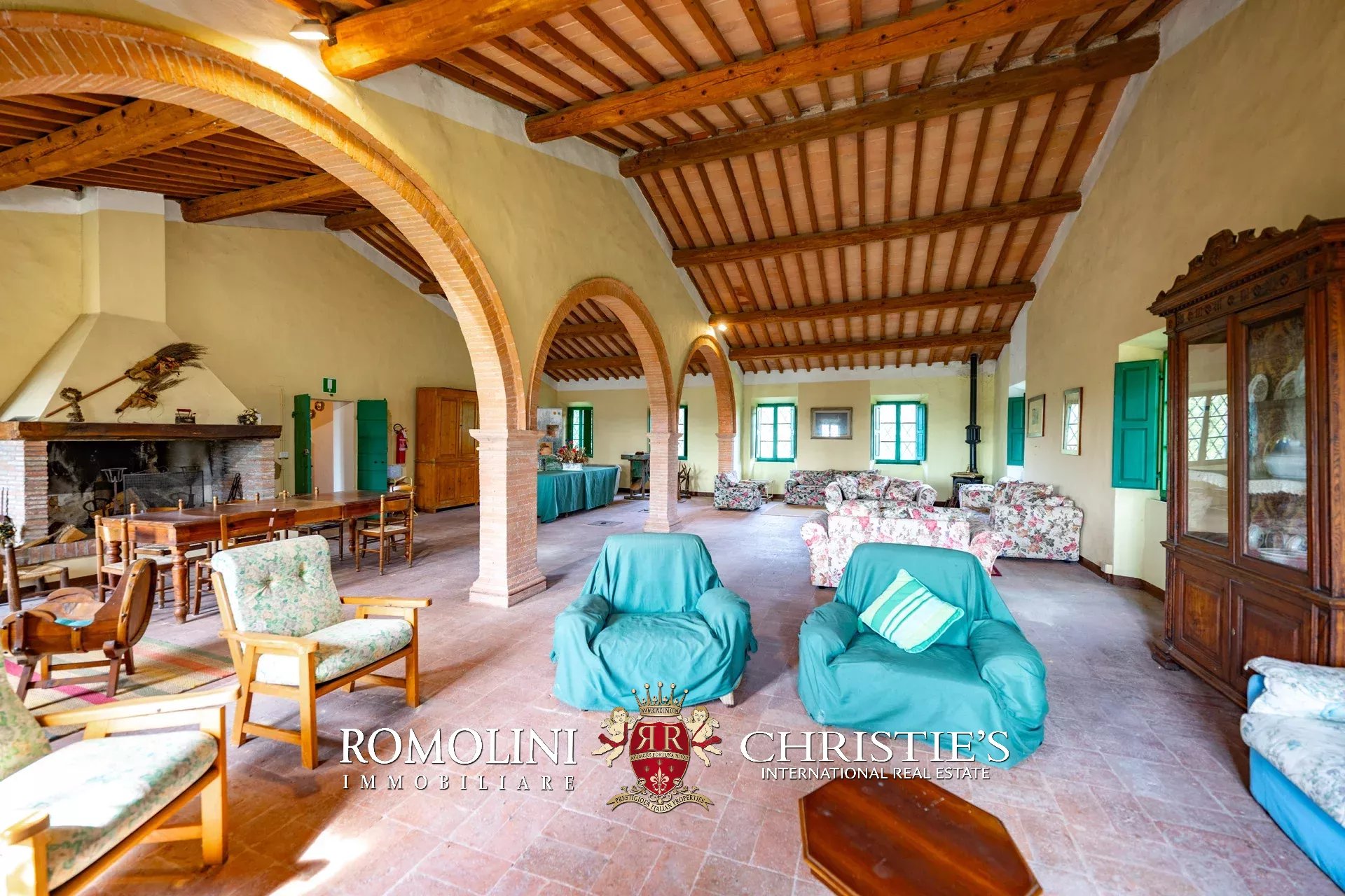 6 Bedroom Villa/Townhouse's Image 23