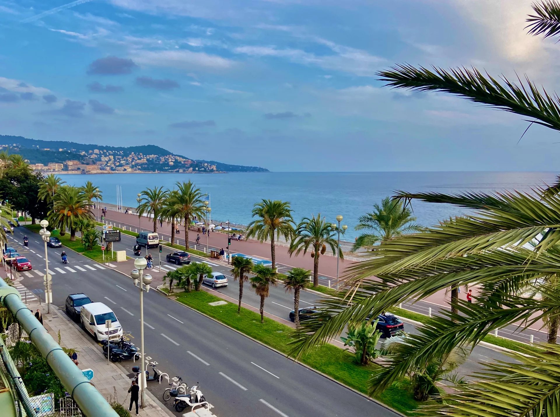 NICE - Promenade des Anglais: 2/3 Bedroom Apartment with Panoramic Sea View