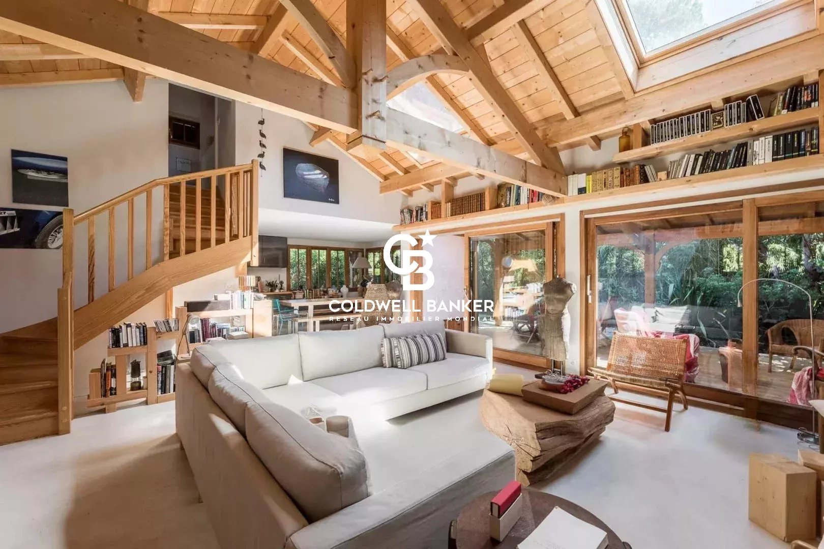 Agence immobilière de Silver Coast Int. Realty