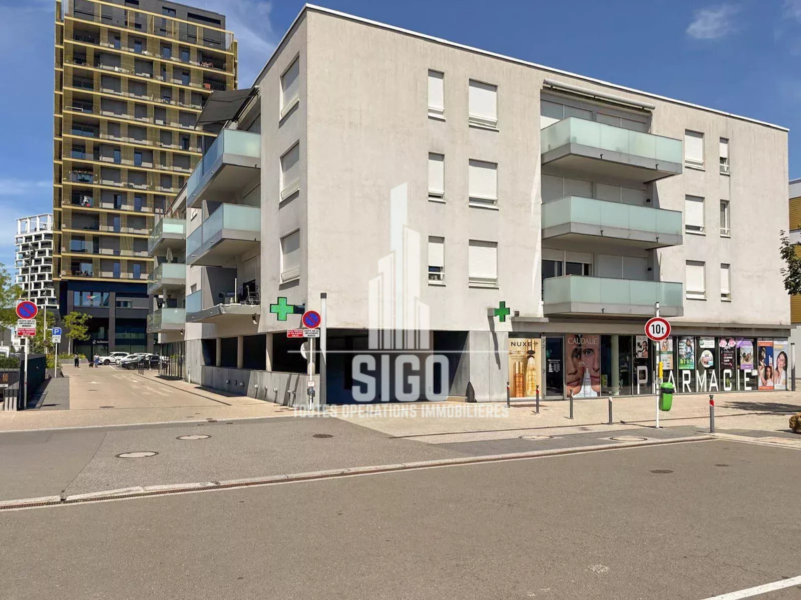 Agence immobilière de 