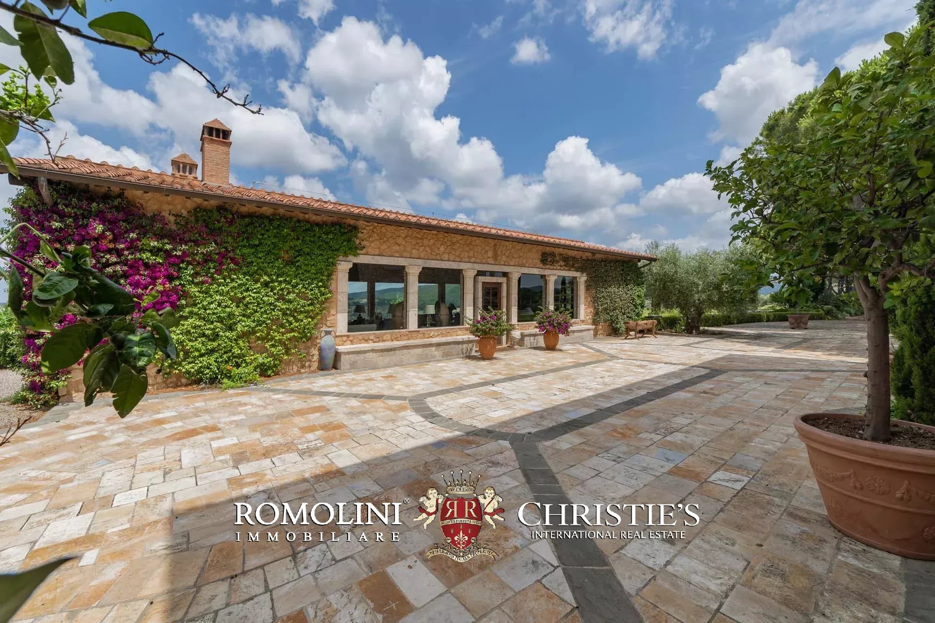 17 Bedroom Villa/Townhouse's Image 74
