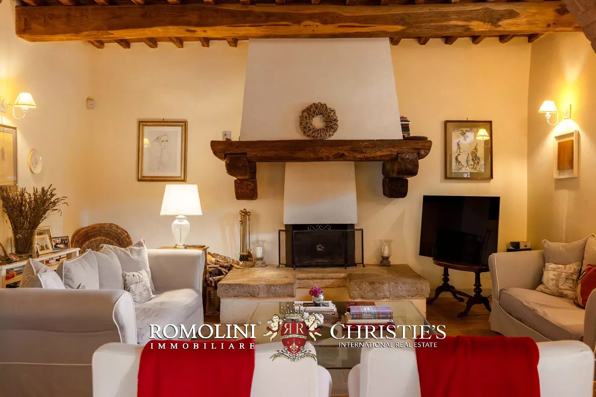 6 Bedroom Villa/Townhouse's Image 41